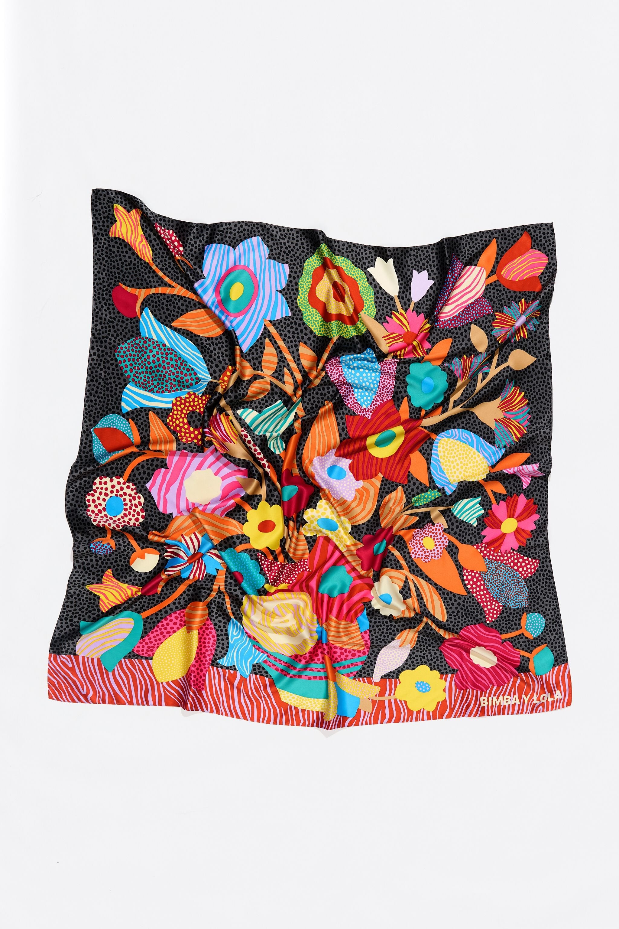 Anthracite vase and flowers microprints scarf