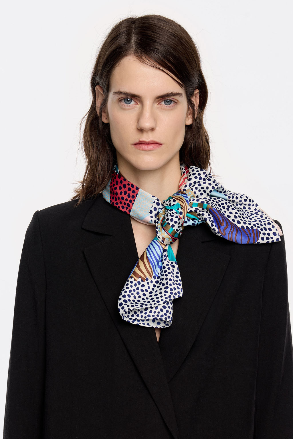 White vase and flowers microprints scarf