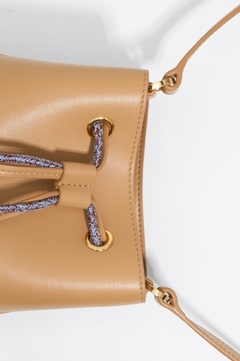 Mini caramel leather Chihuahua bucket bag