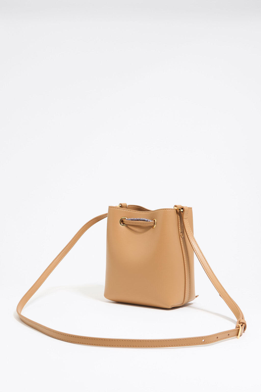 Mini caramel leather Chihuahua bucket bag