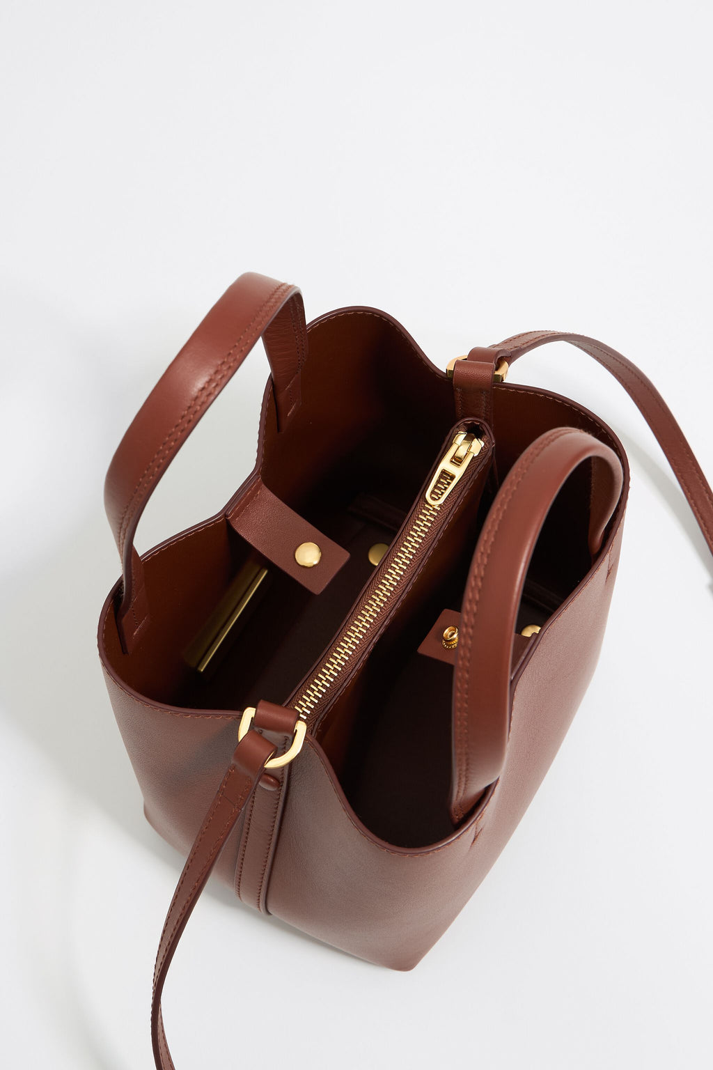 Small walnut leather Chihuahua bag