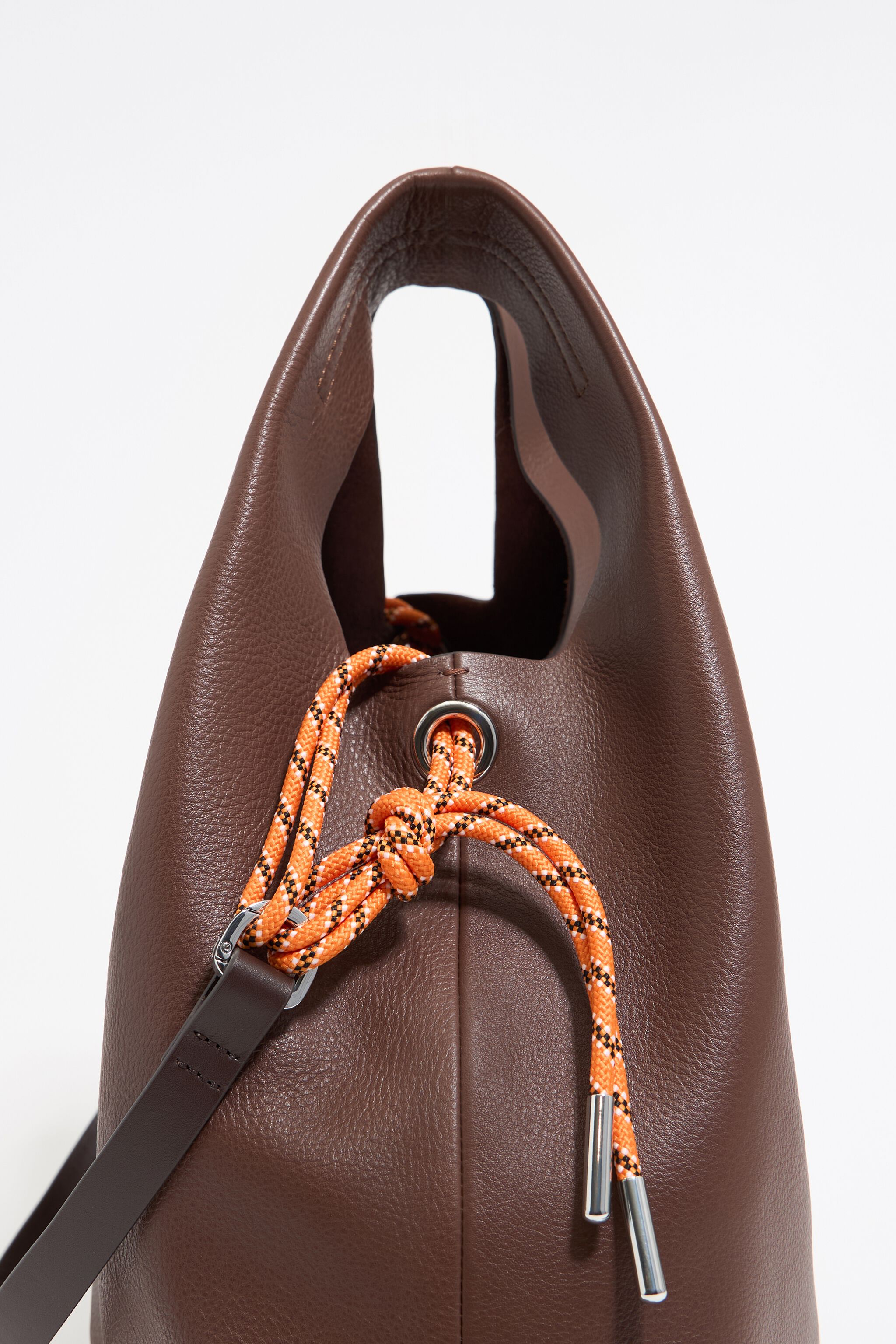 Medium brown leather Paper bag