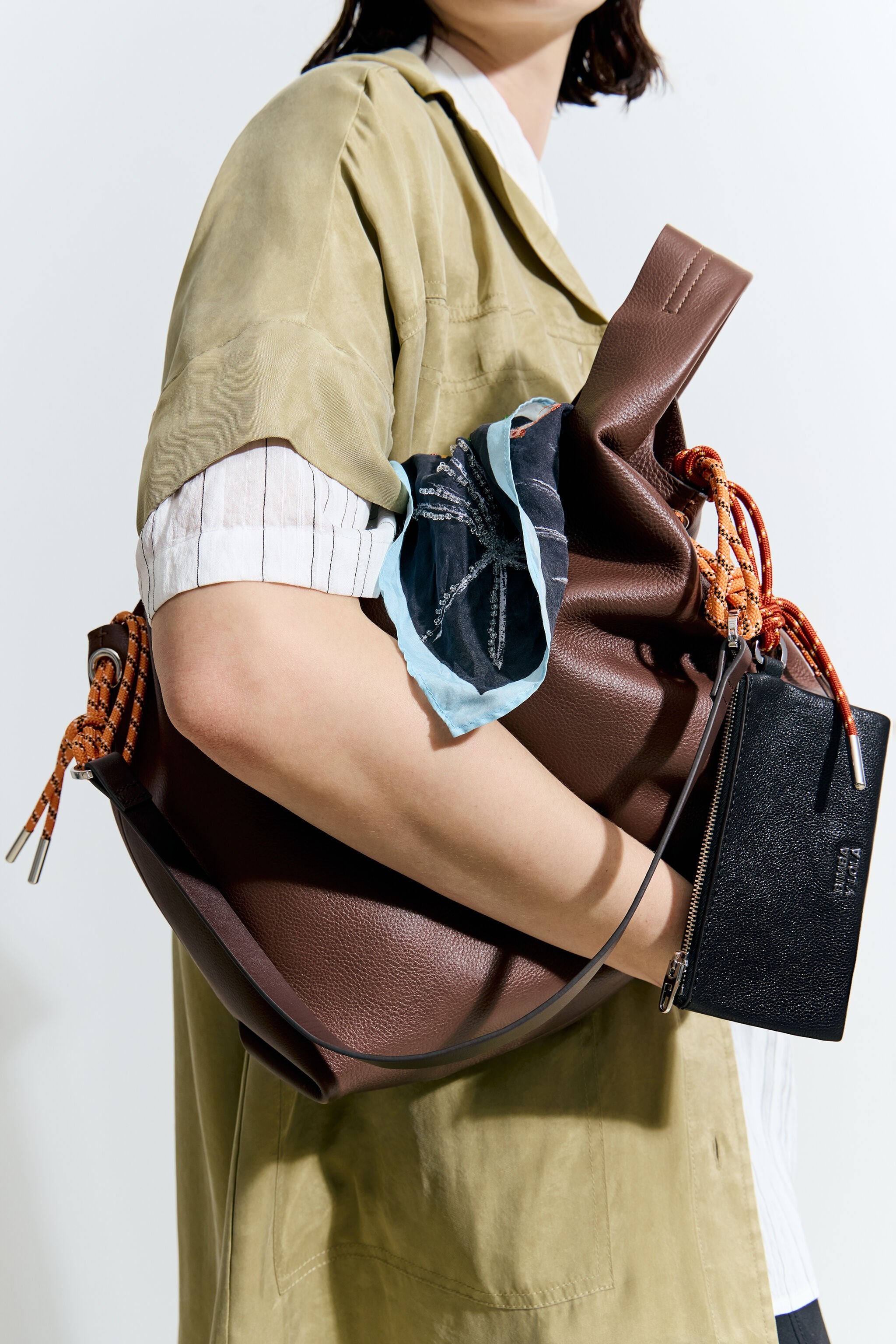 Medium brown leather Paper bag