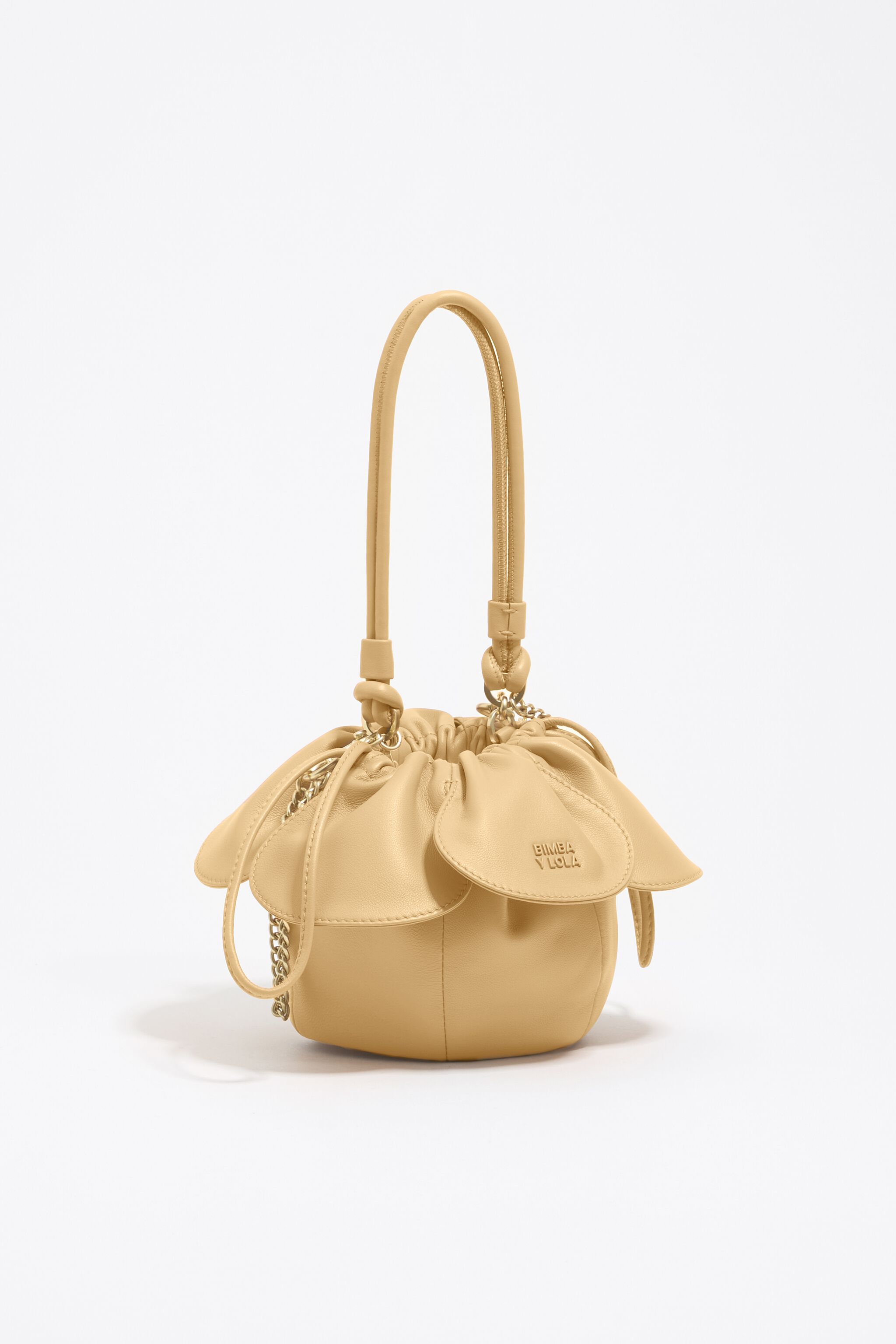 Vanilla leather Pétalo bag