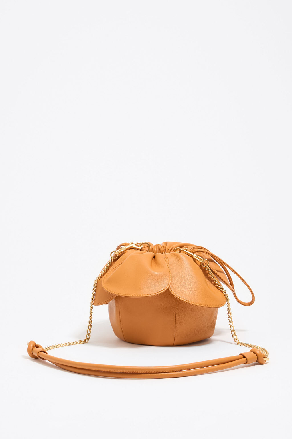 Turmeric leather Pétalo bag