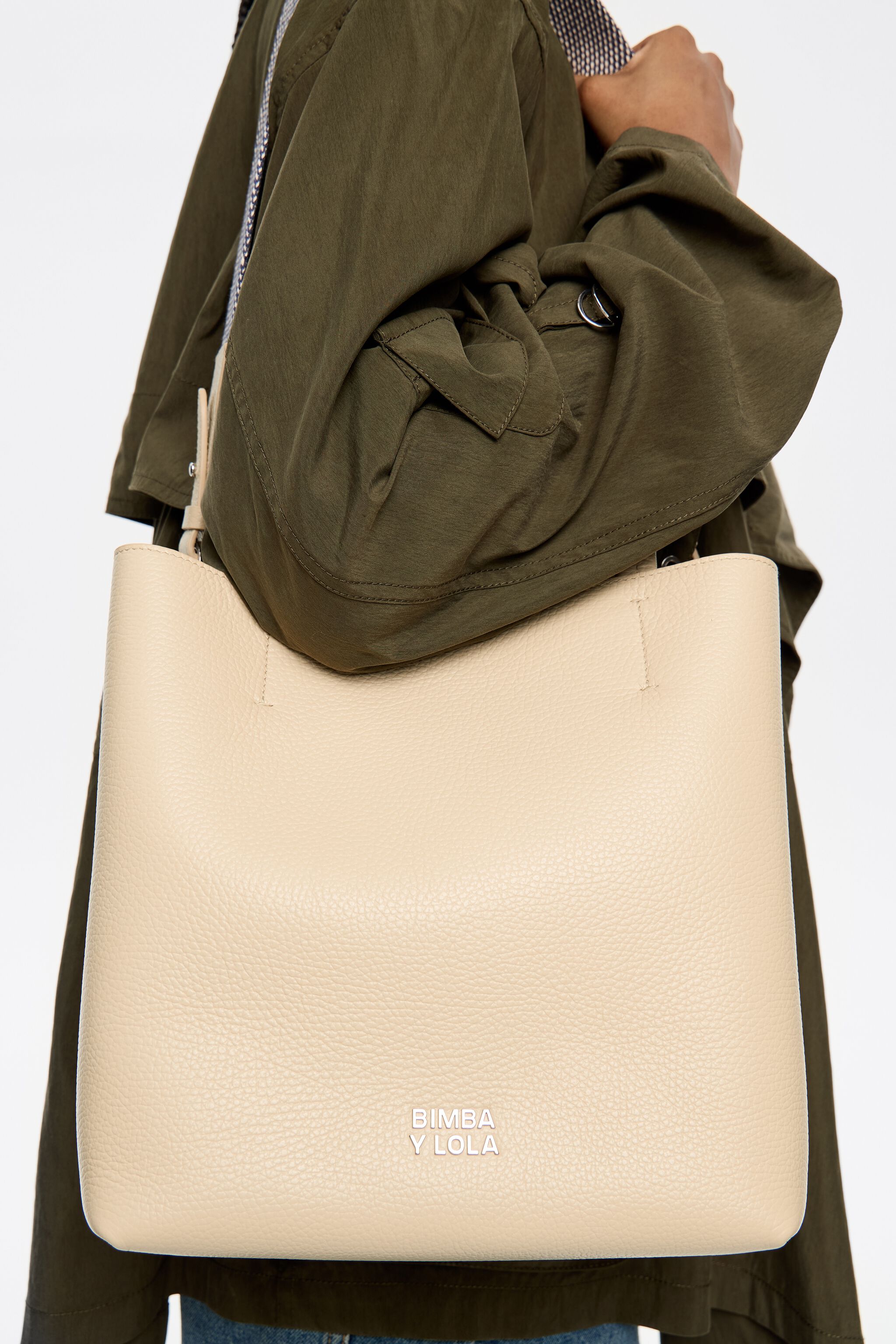 Large asparagus leather Chihuahua bag