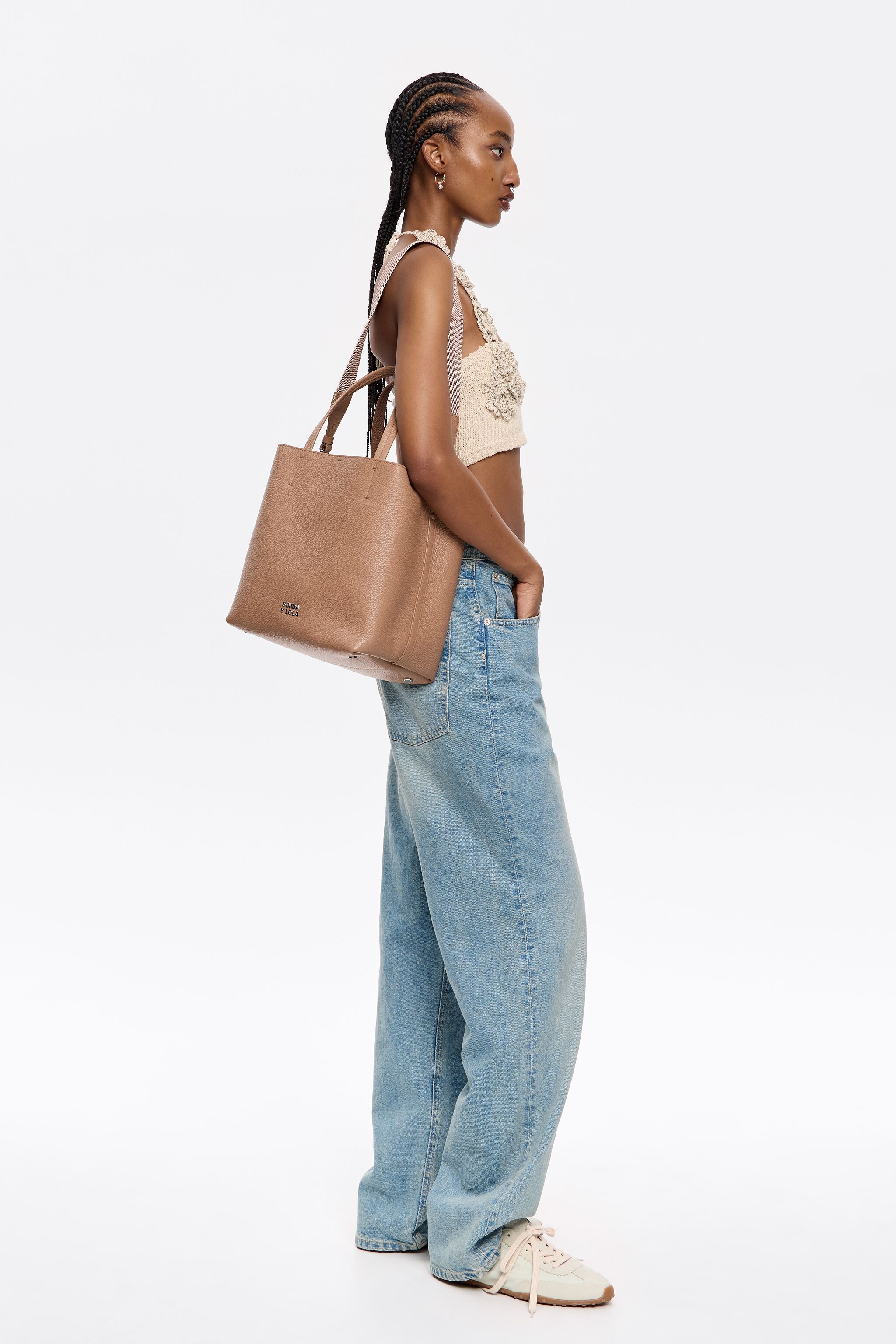 Large light brown leather Chihuahua bag