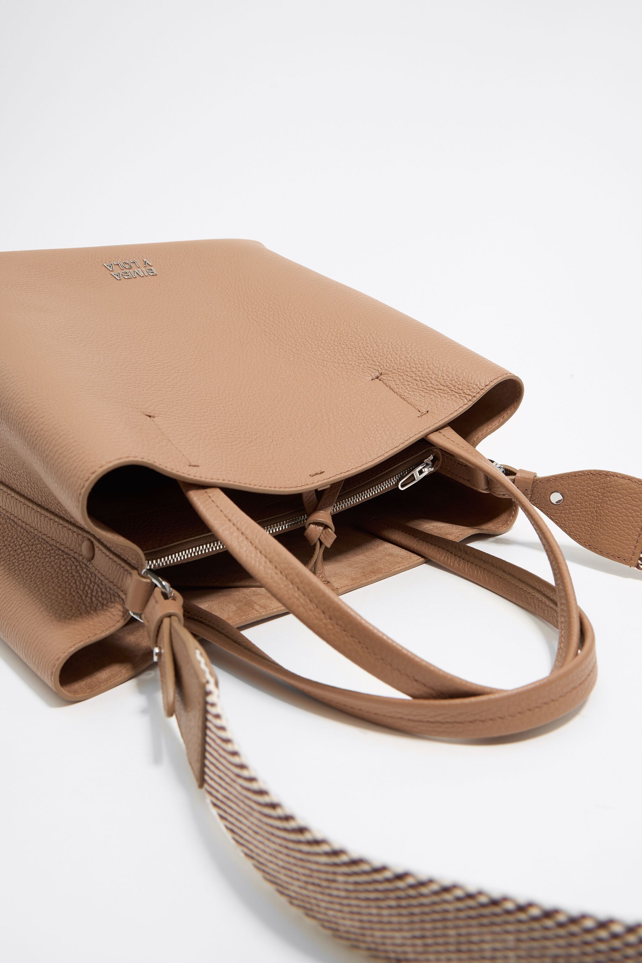 Large light brown leather Chihuahua bag