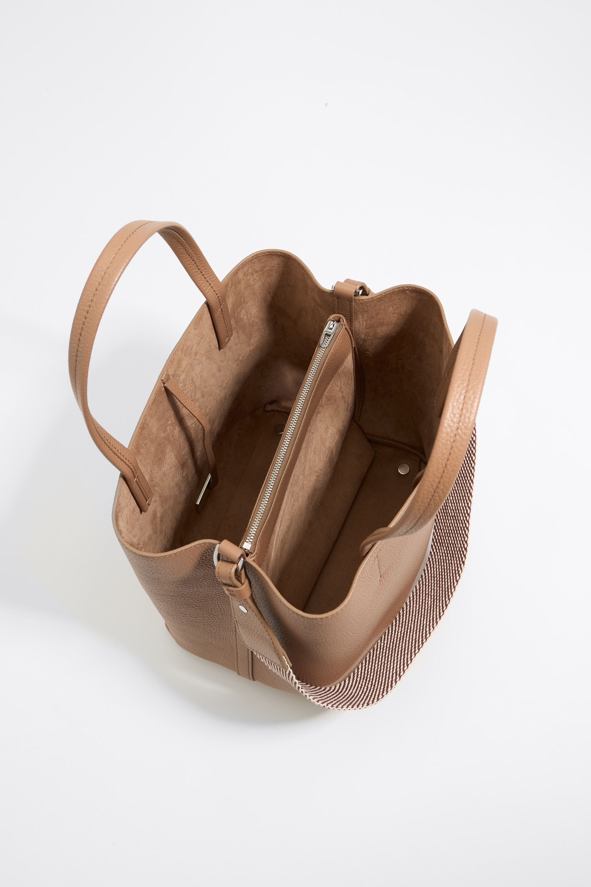 Large light brown leather Chihuahua bag