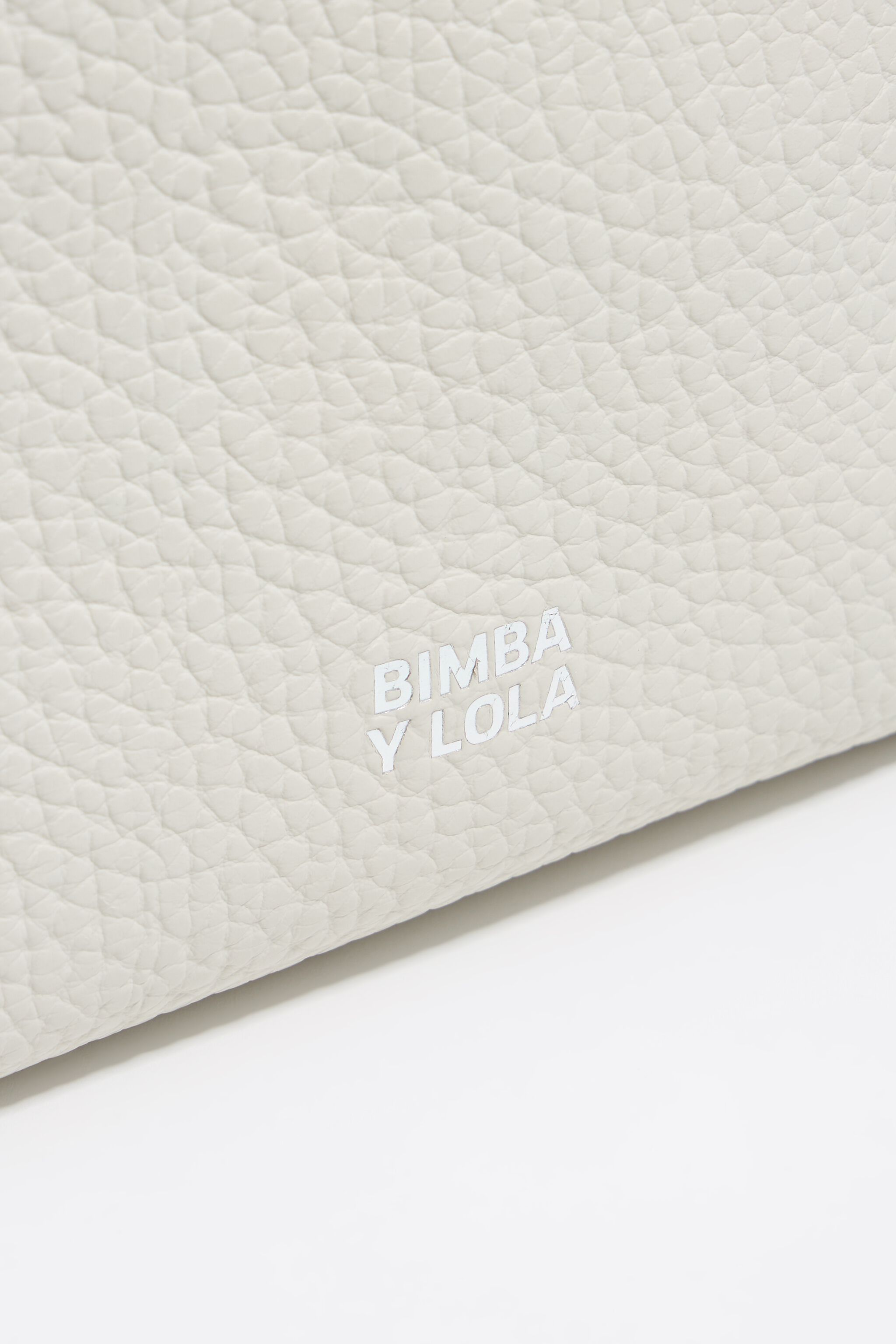 Medium off-white leather bag