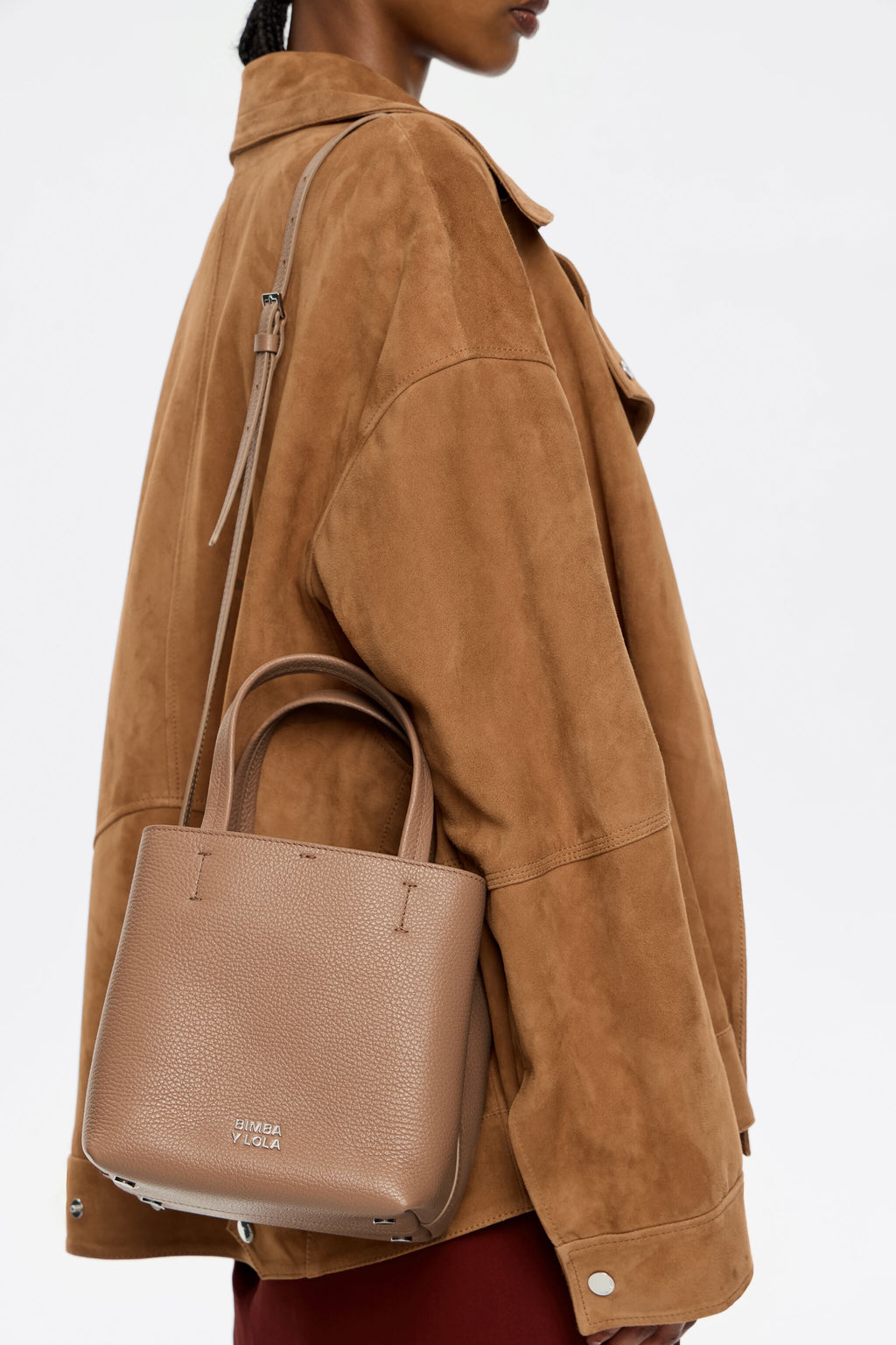 Small light brown leather Chihuahua bag