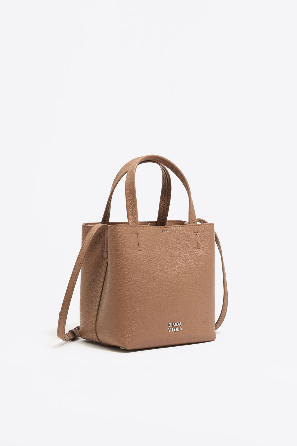 Small light brown leather Chihuahua bag