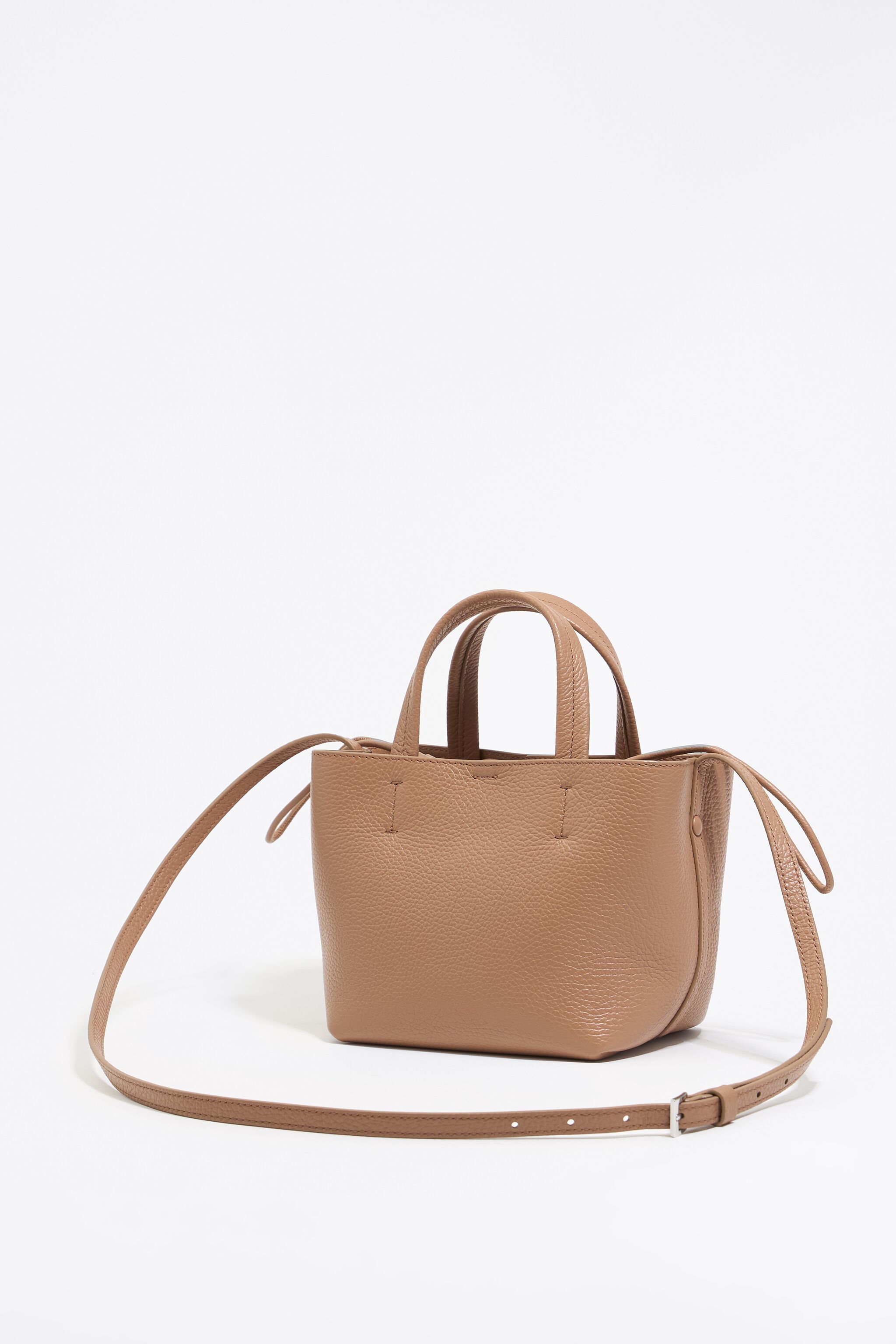 Mini light brown leather Chihuahua bag