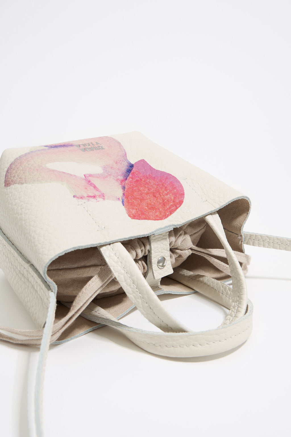 Mini off-white leather Chihuahua bag