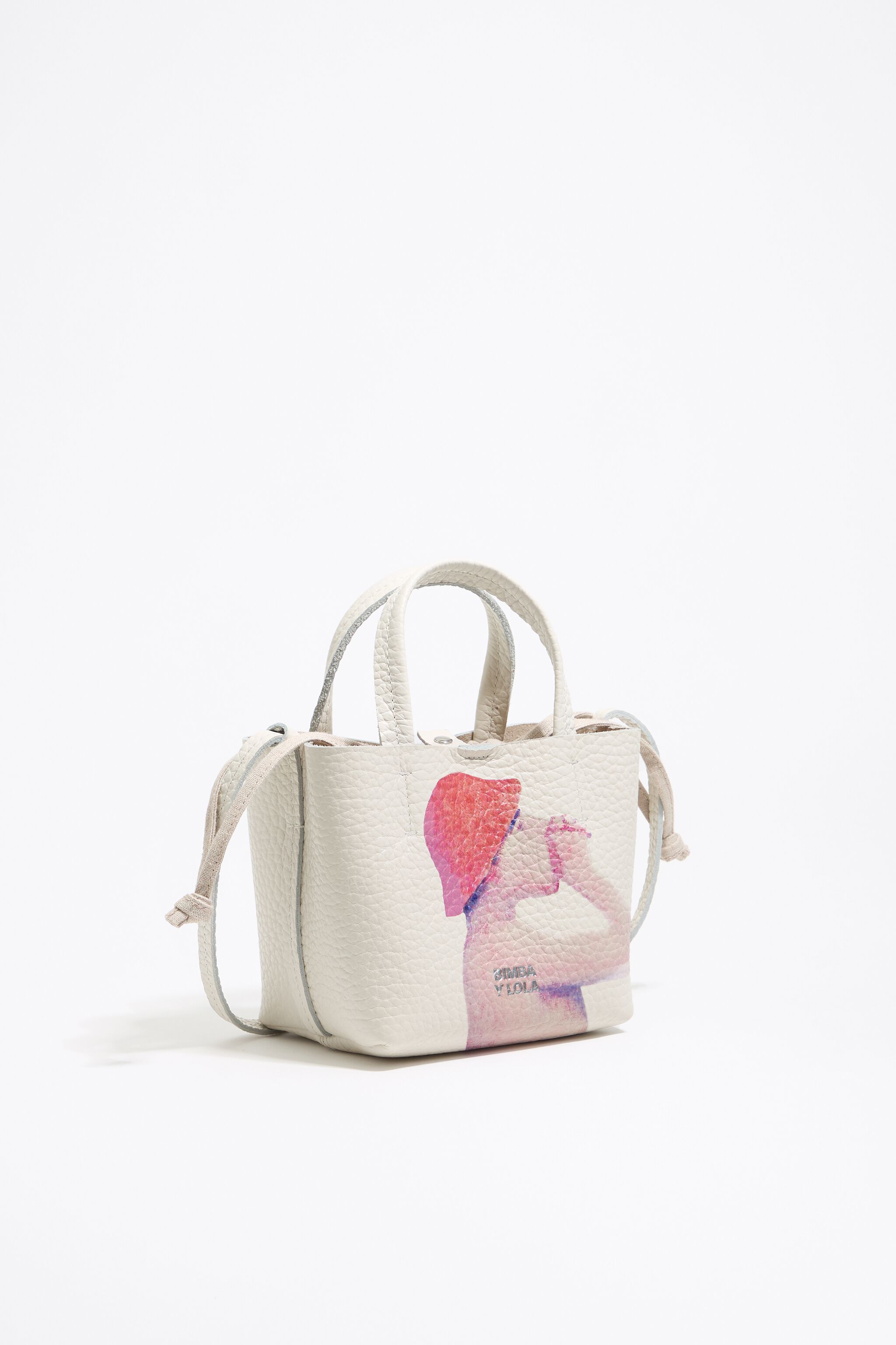 Mini off-white leather Chihuahua bag