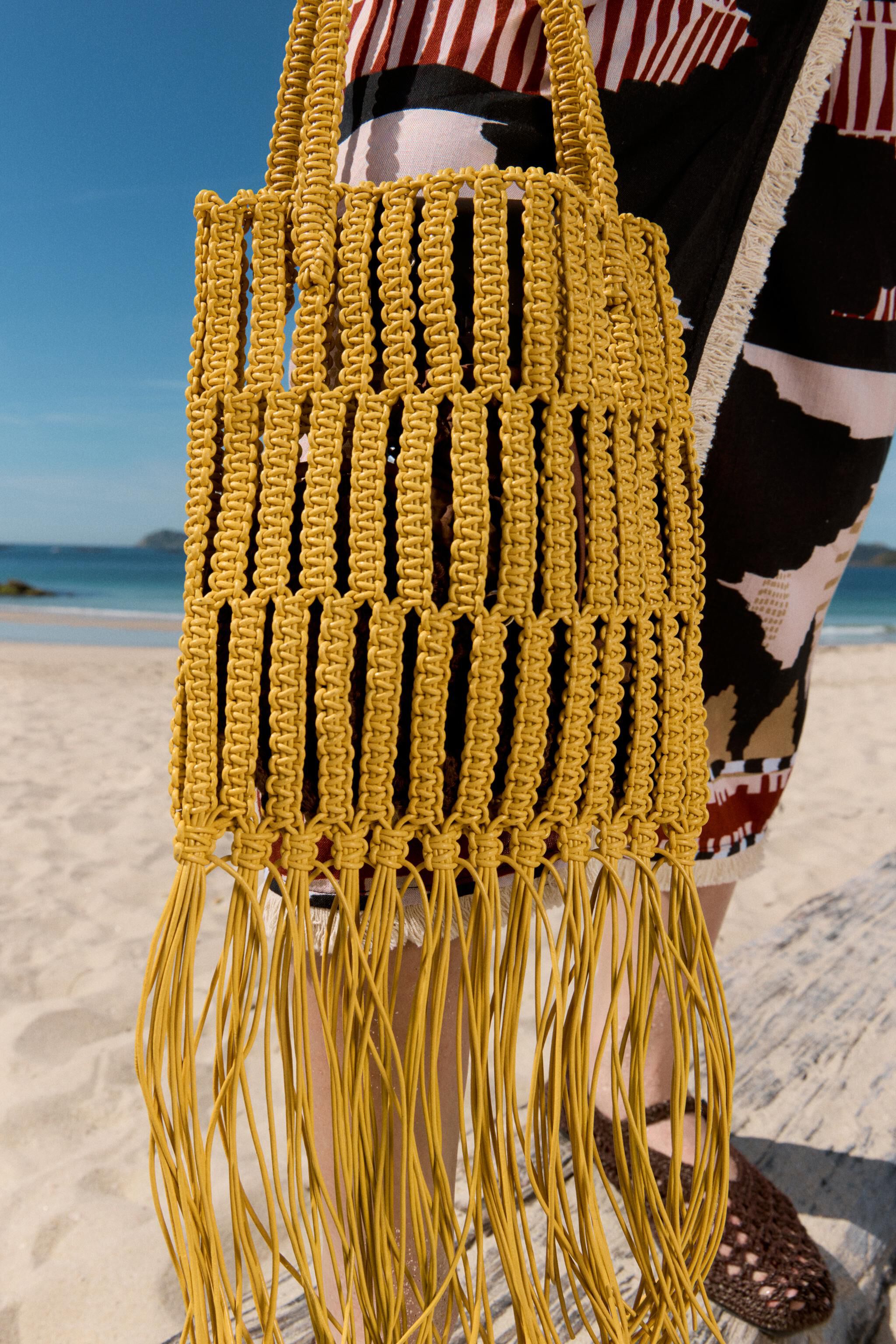 Banana woven leather handbag