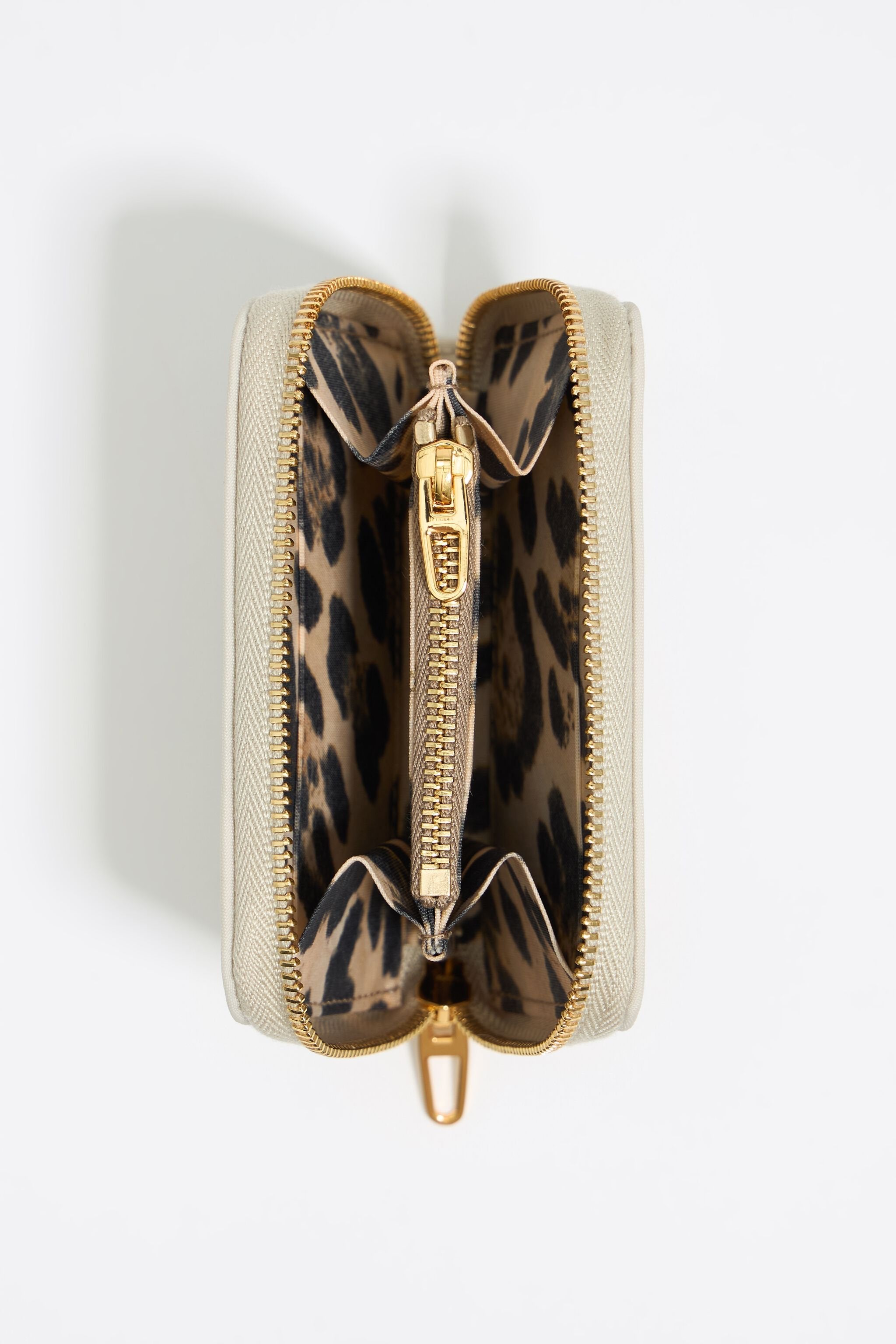 Stone white nylon purse