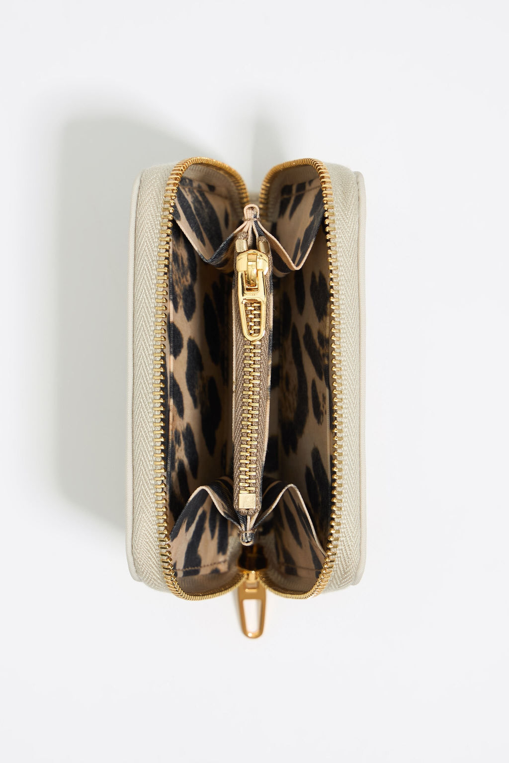 Stone white nylon purse