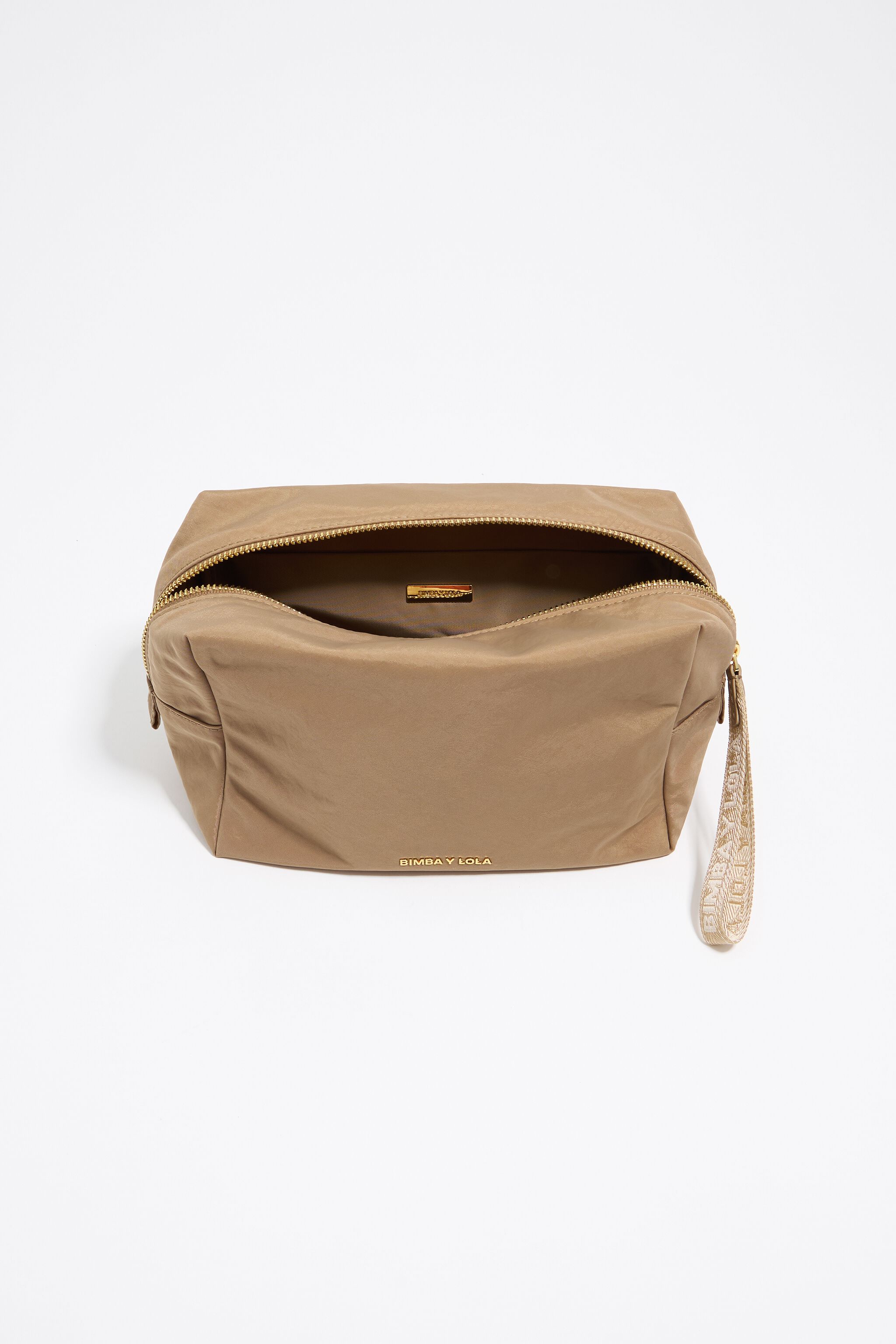 Bark brown nylon make-up case