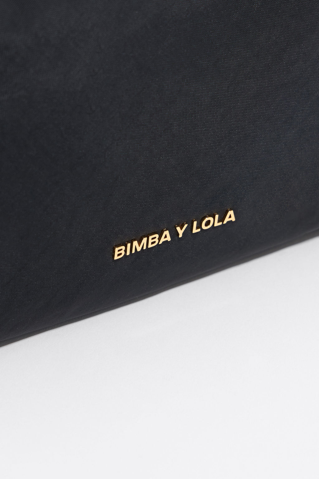 Medium black nylon make-up case