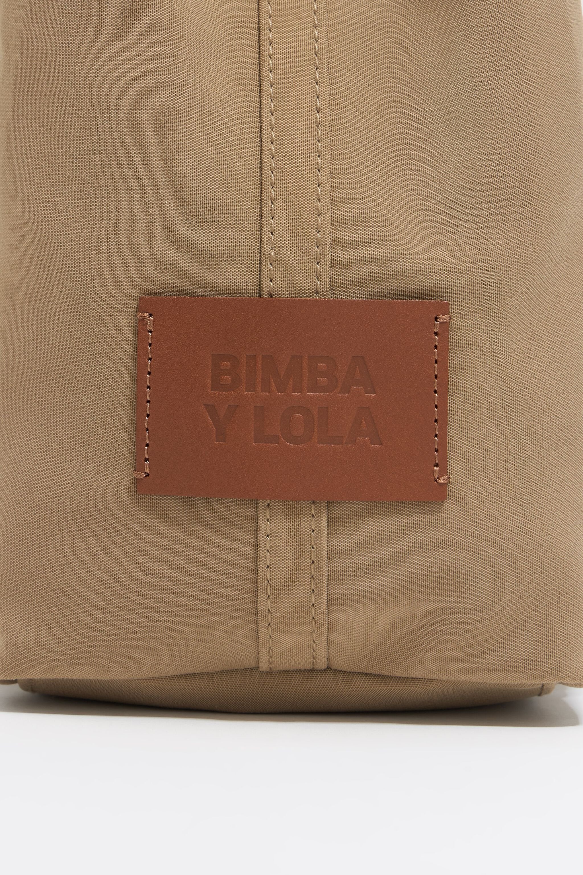 Large camel gabardine Chihuahua shopper bag