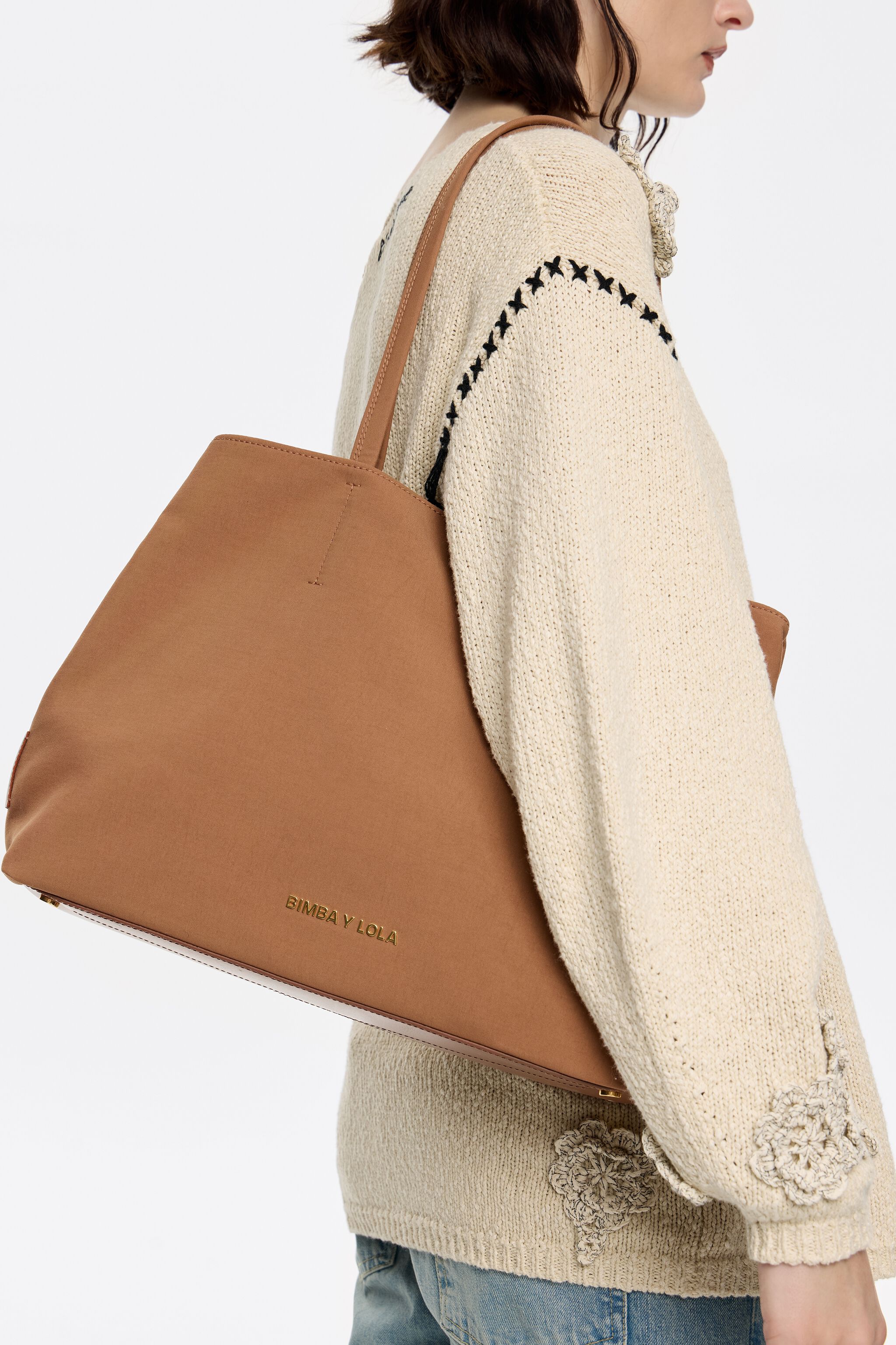 Large cinnamon gabardine Chihuahua shopper bag