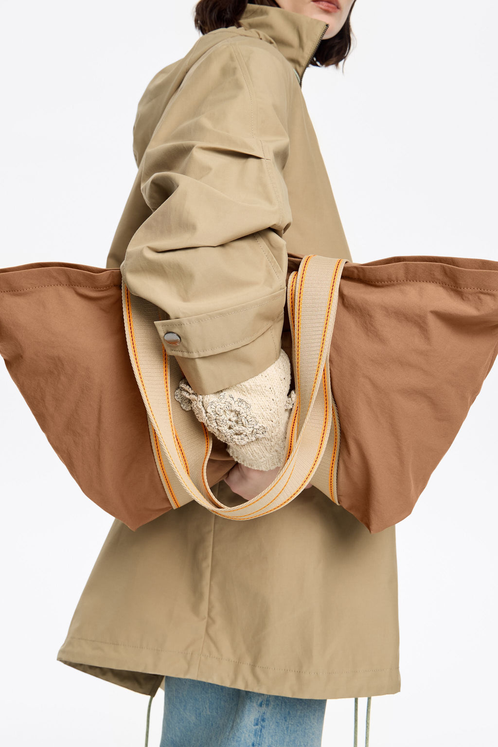 Cinnamon nylon maxi shopper bag