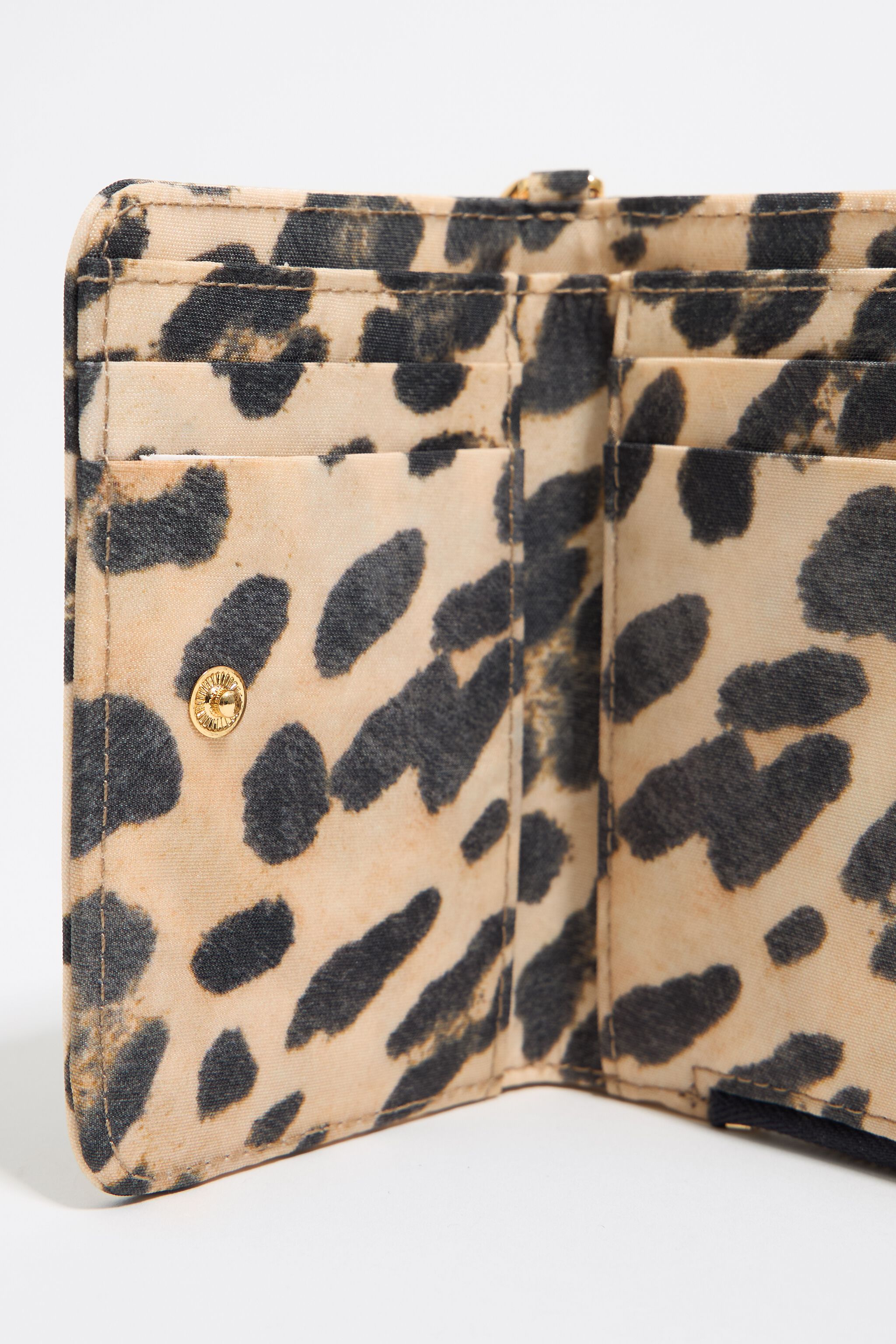 Beige Leopard nylon purse