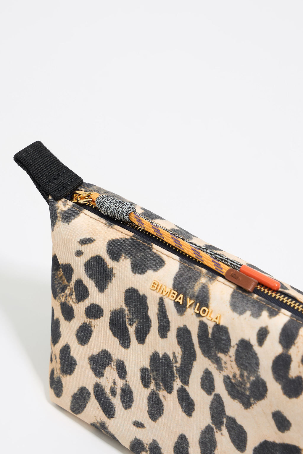 Small beige Leopard nylon make-up case