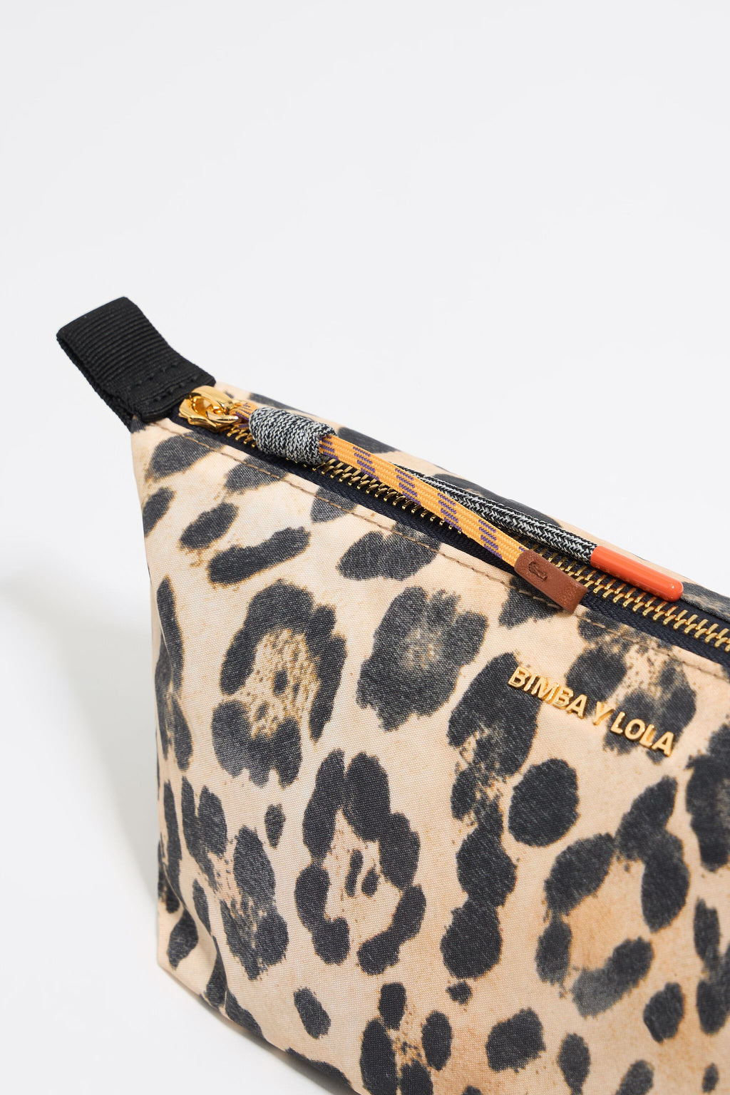 Medium beige Leopard nylon make-up case