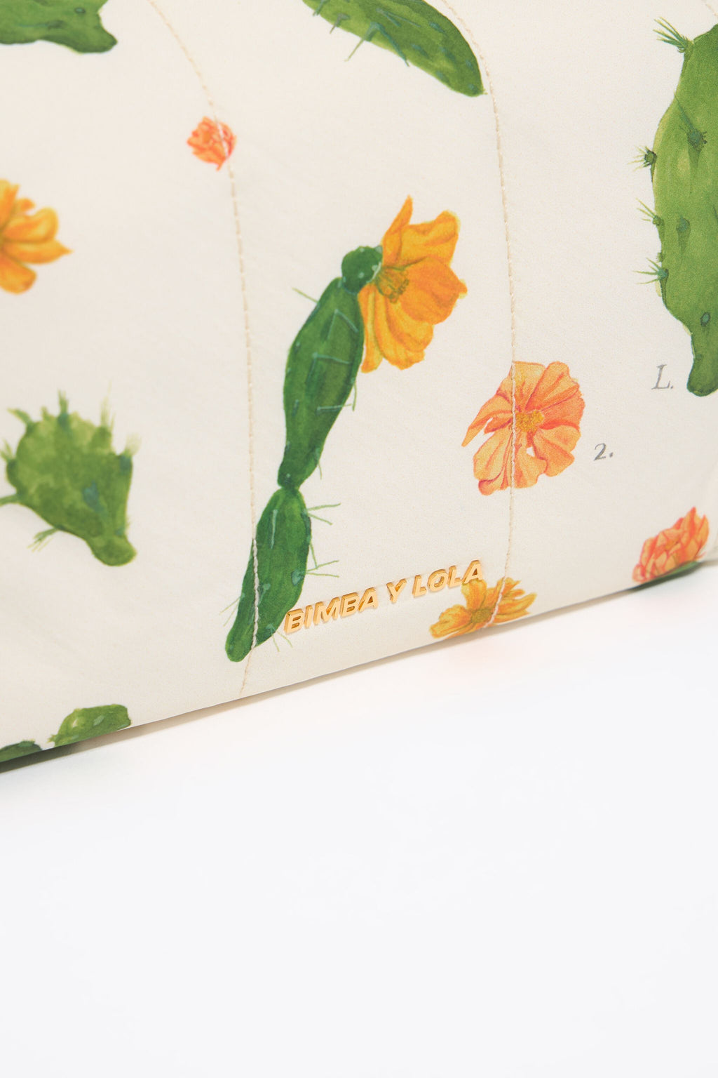 Medium ivory Cactus nylon make-up case