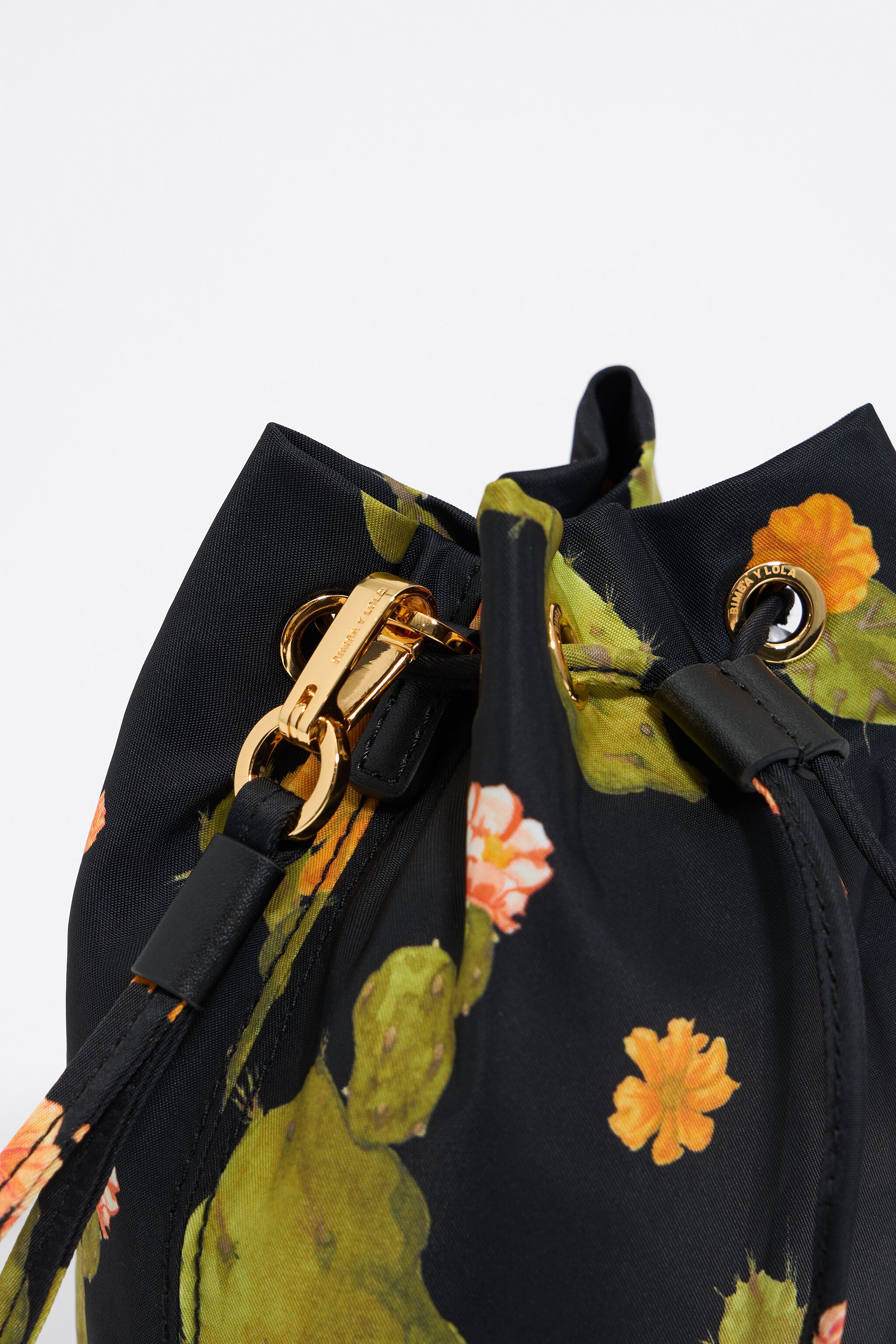 Black Cactus nylon make-up case