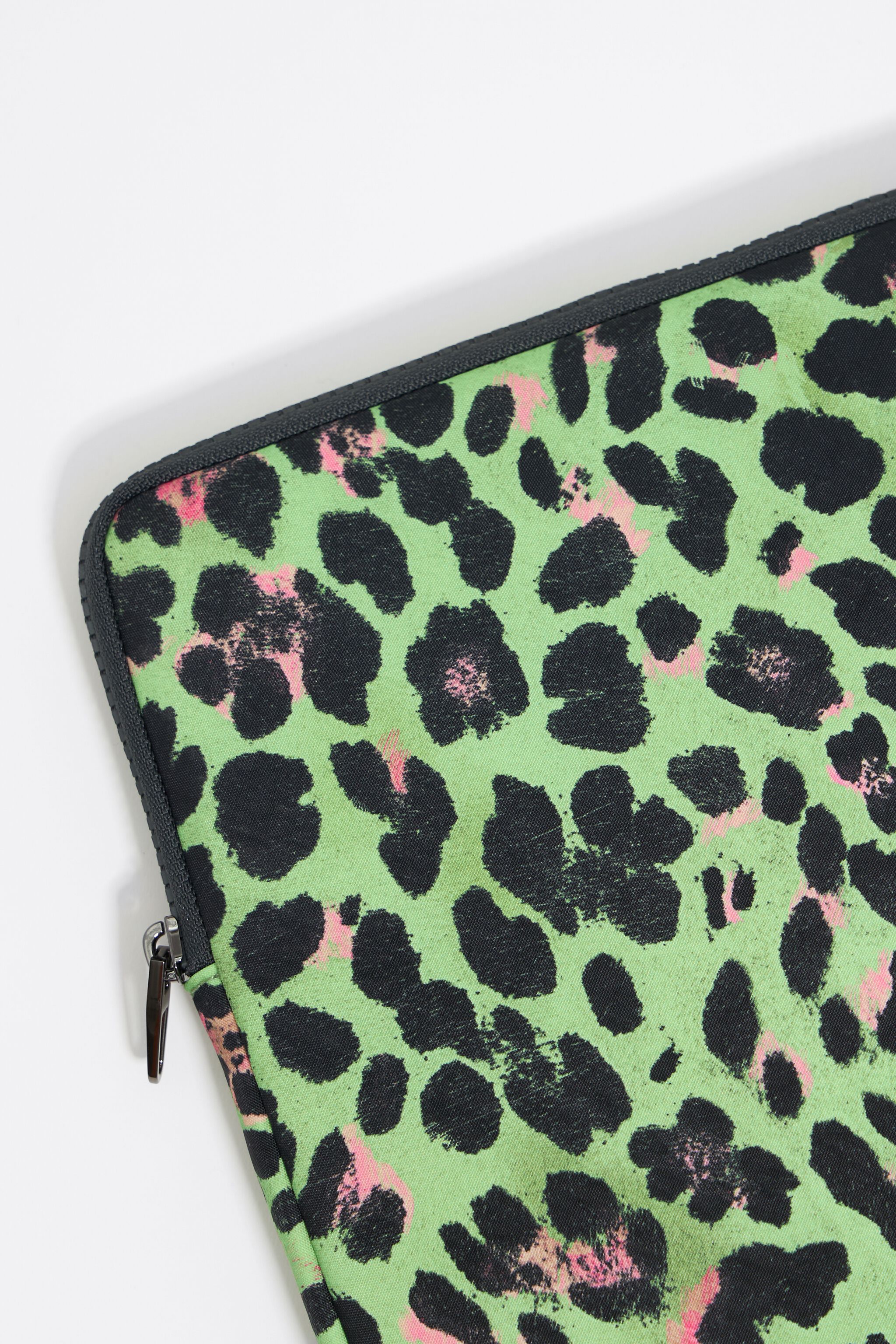 Green Leopard nylon 13.5" laptop sleeve