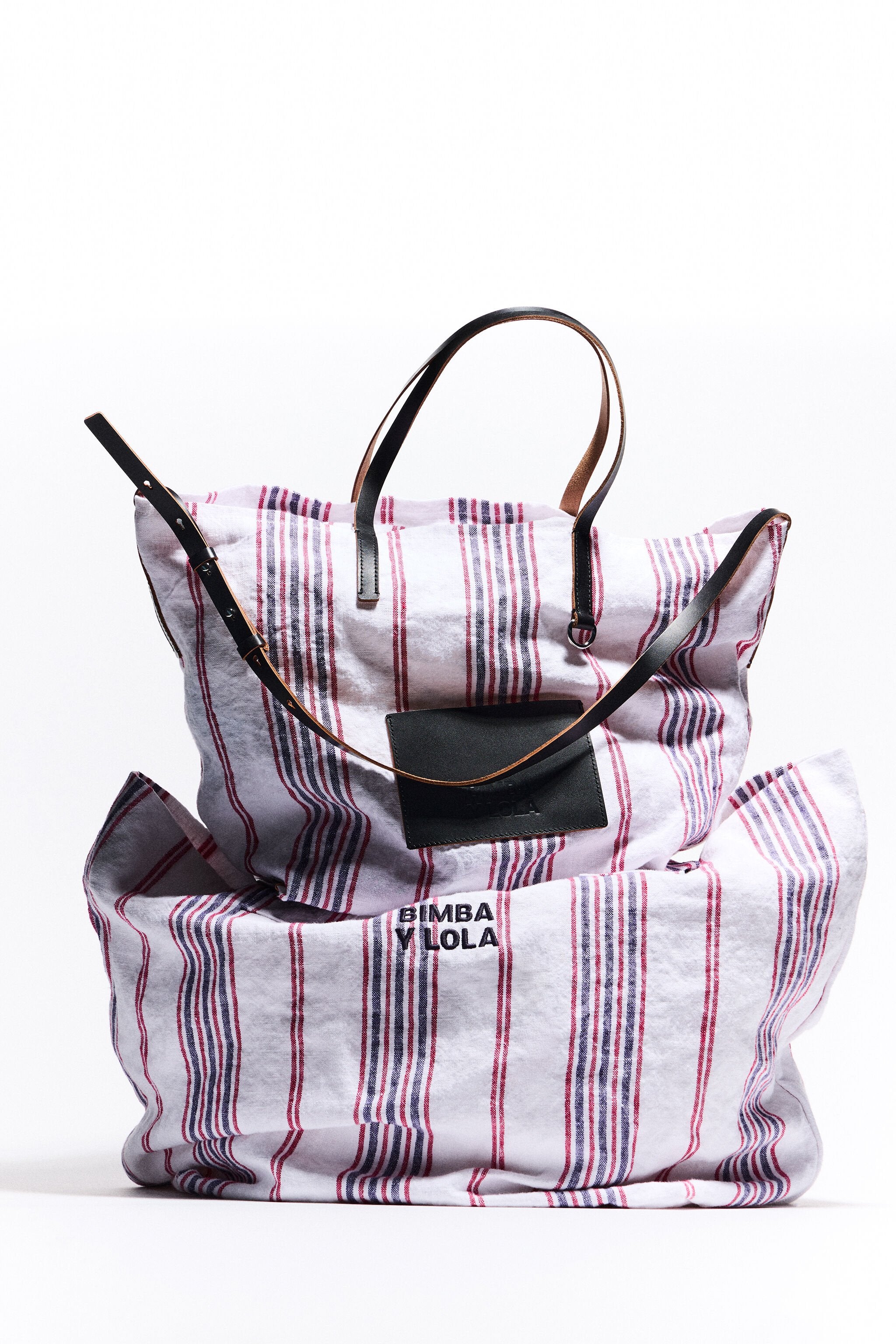 Strawberry linen shoulder bag