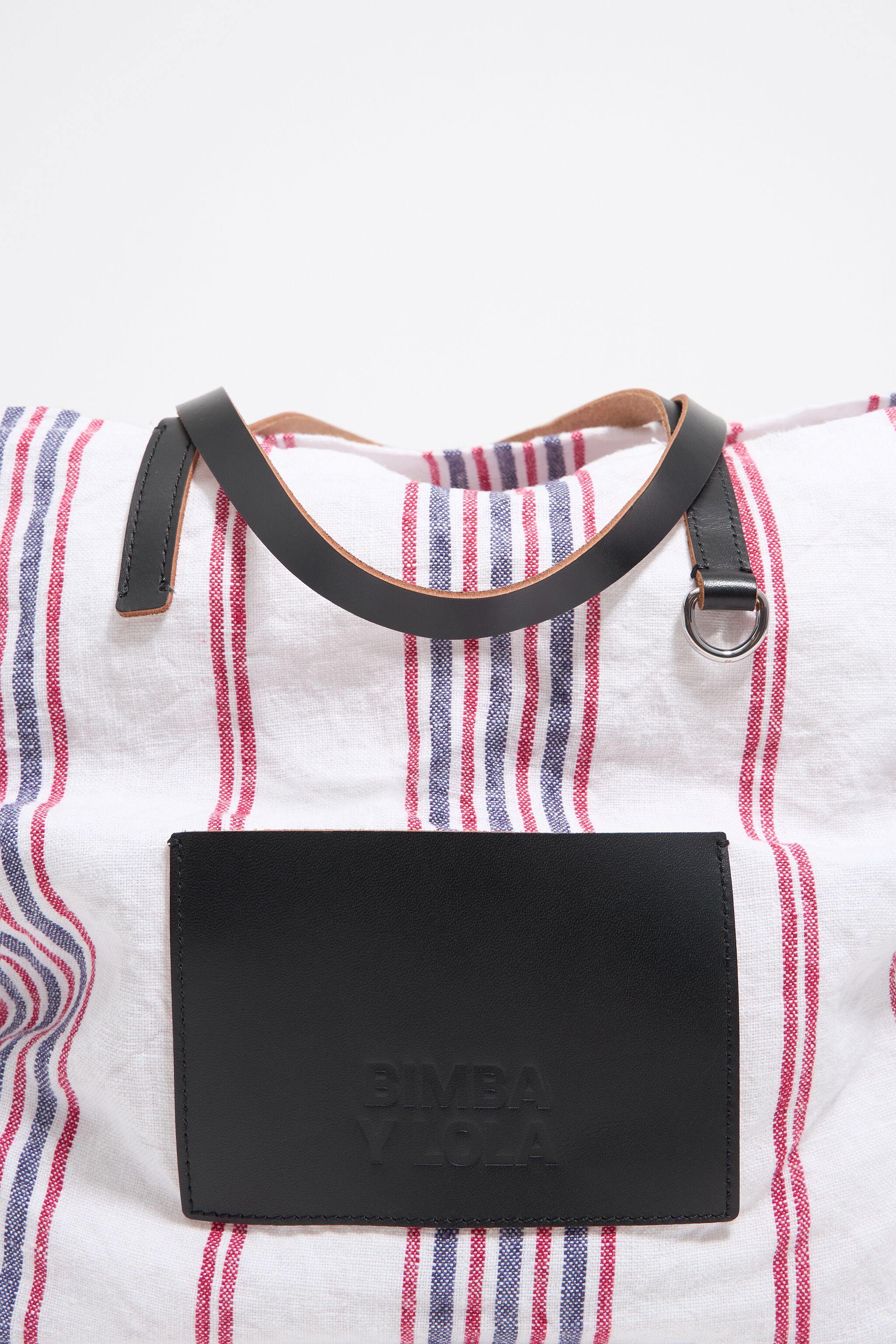 Strawberry linen shoulder bag