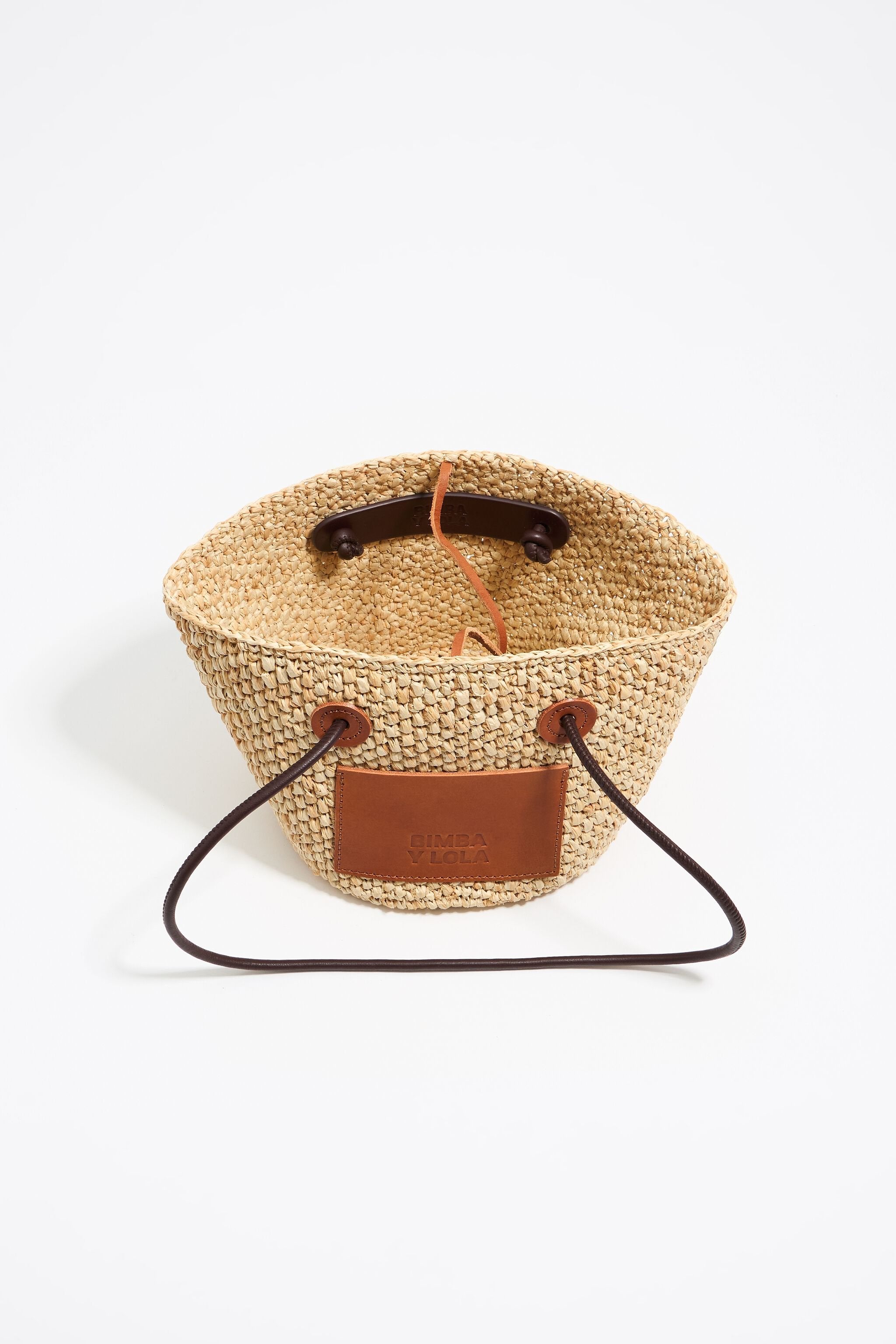 Medium natural basket