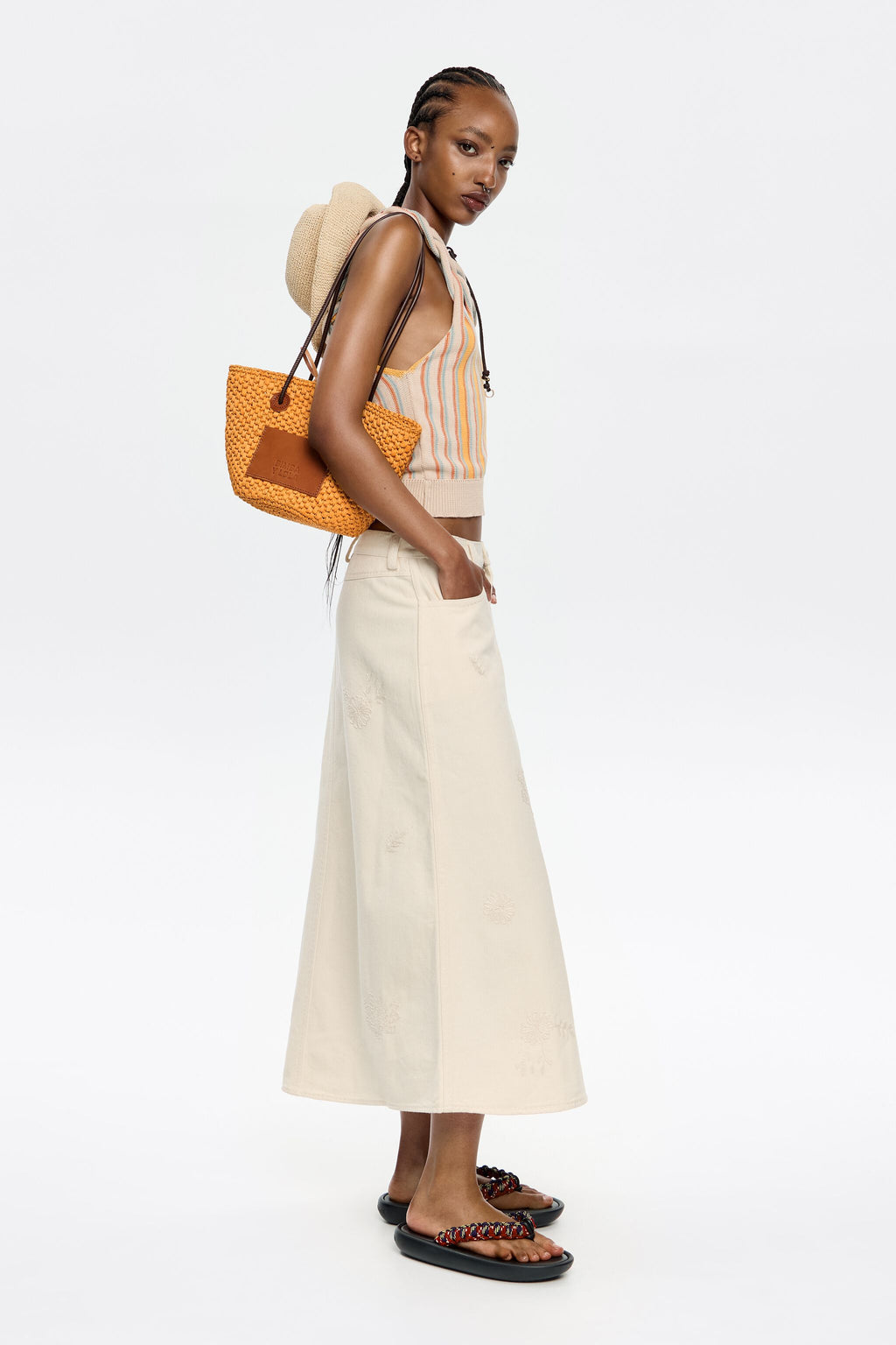 Medium tangerine basket