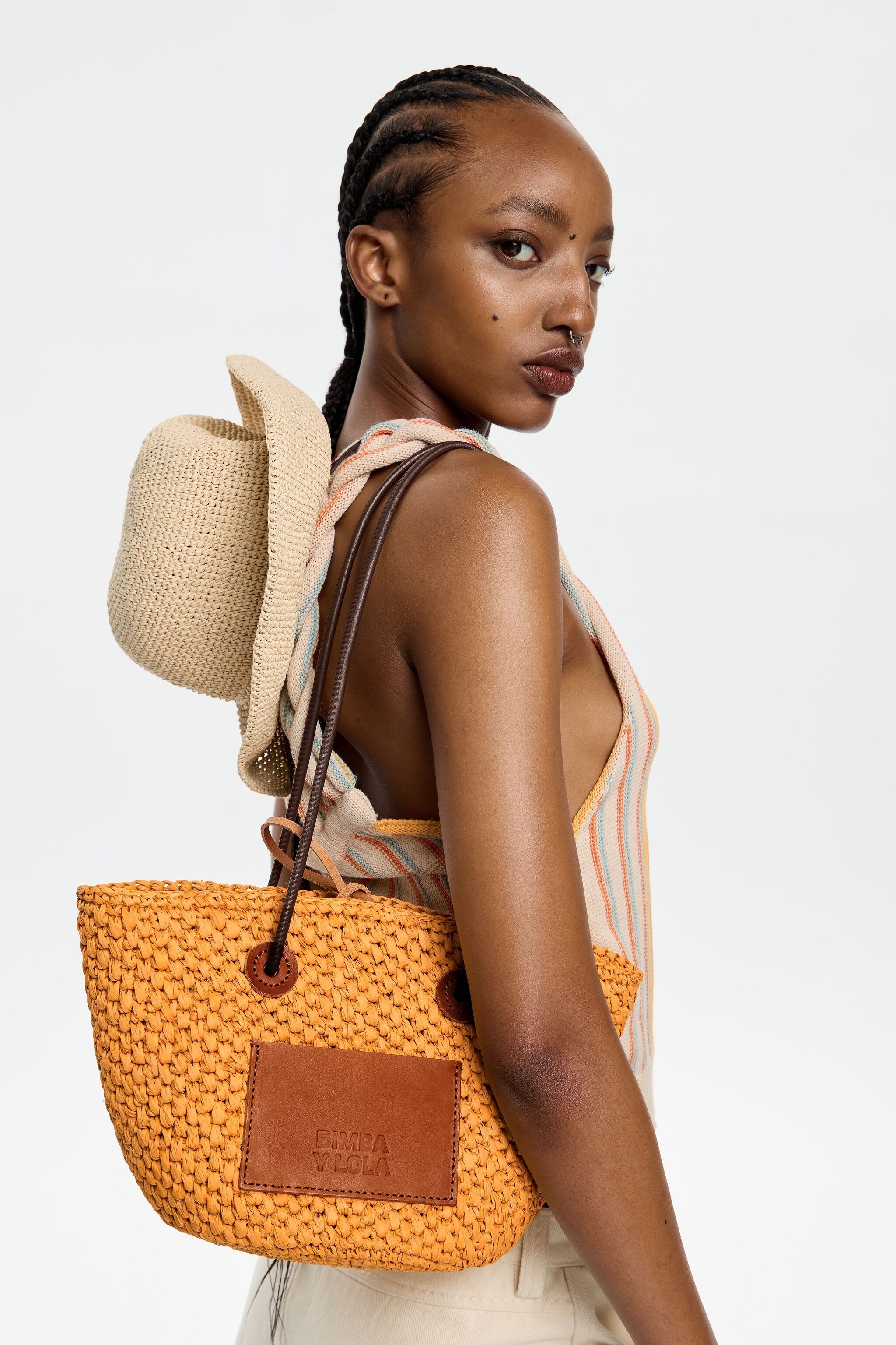 Medium tangerine basket