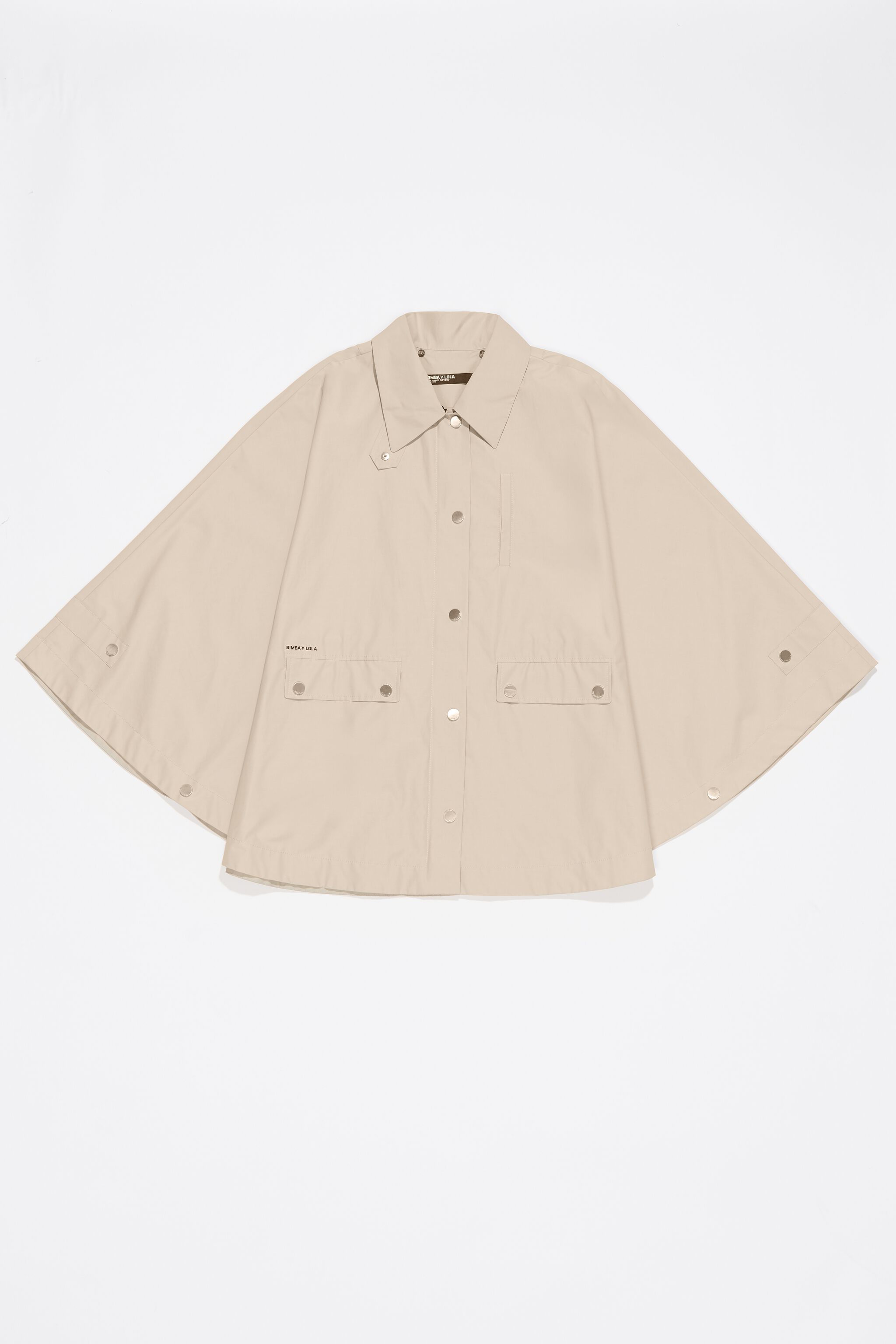 Stone detachable collar cape