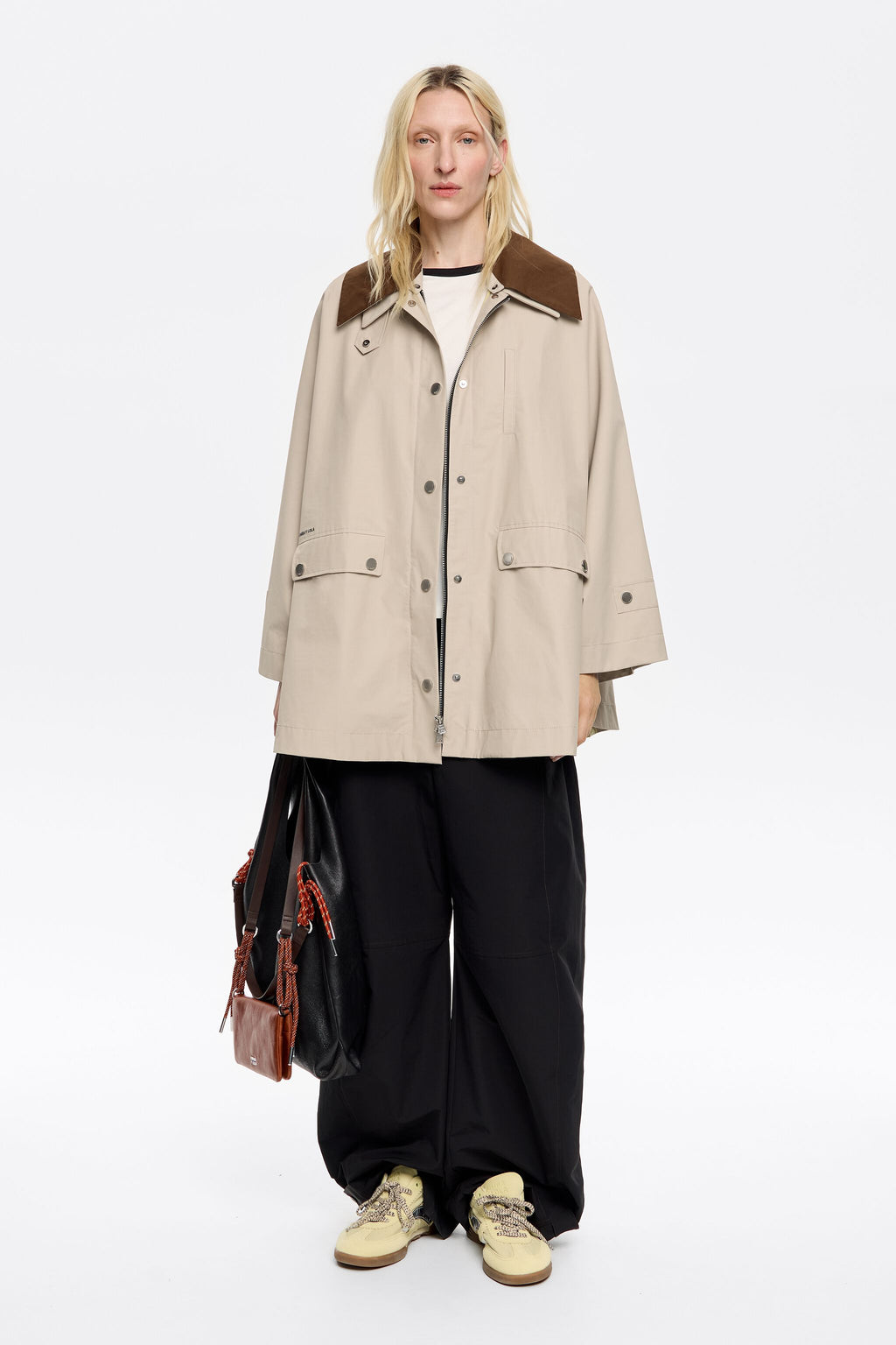 Stone detachable collar cape