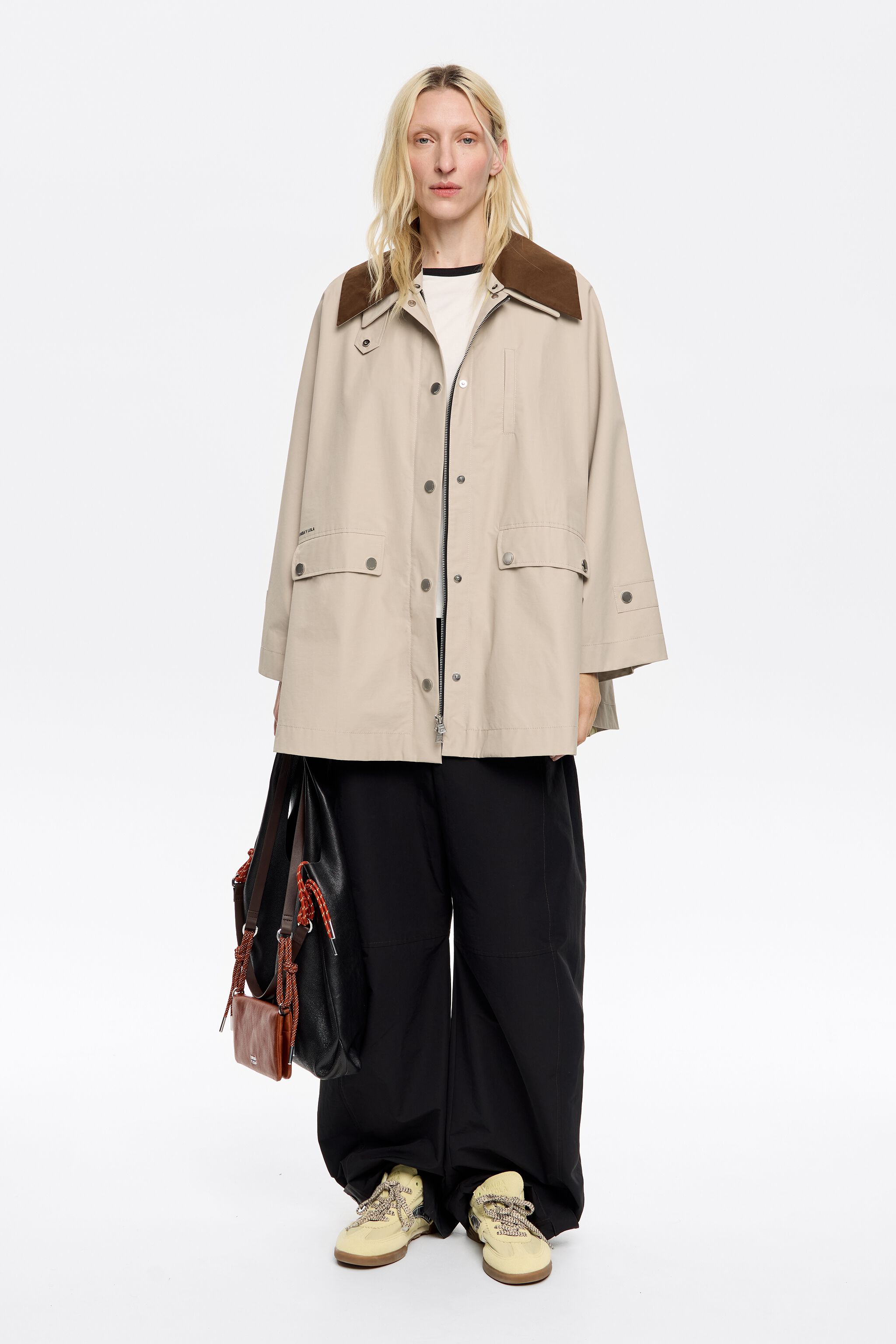 Stone detachable collar cape