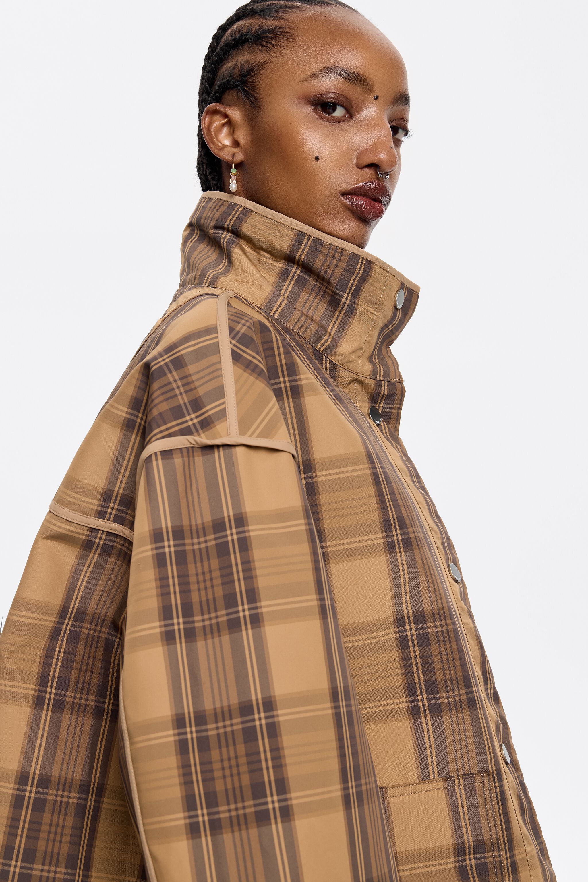Camel reversible A-line trench
