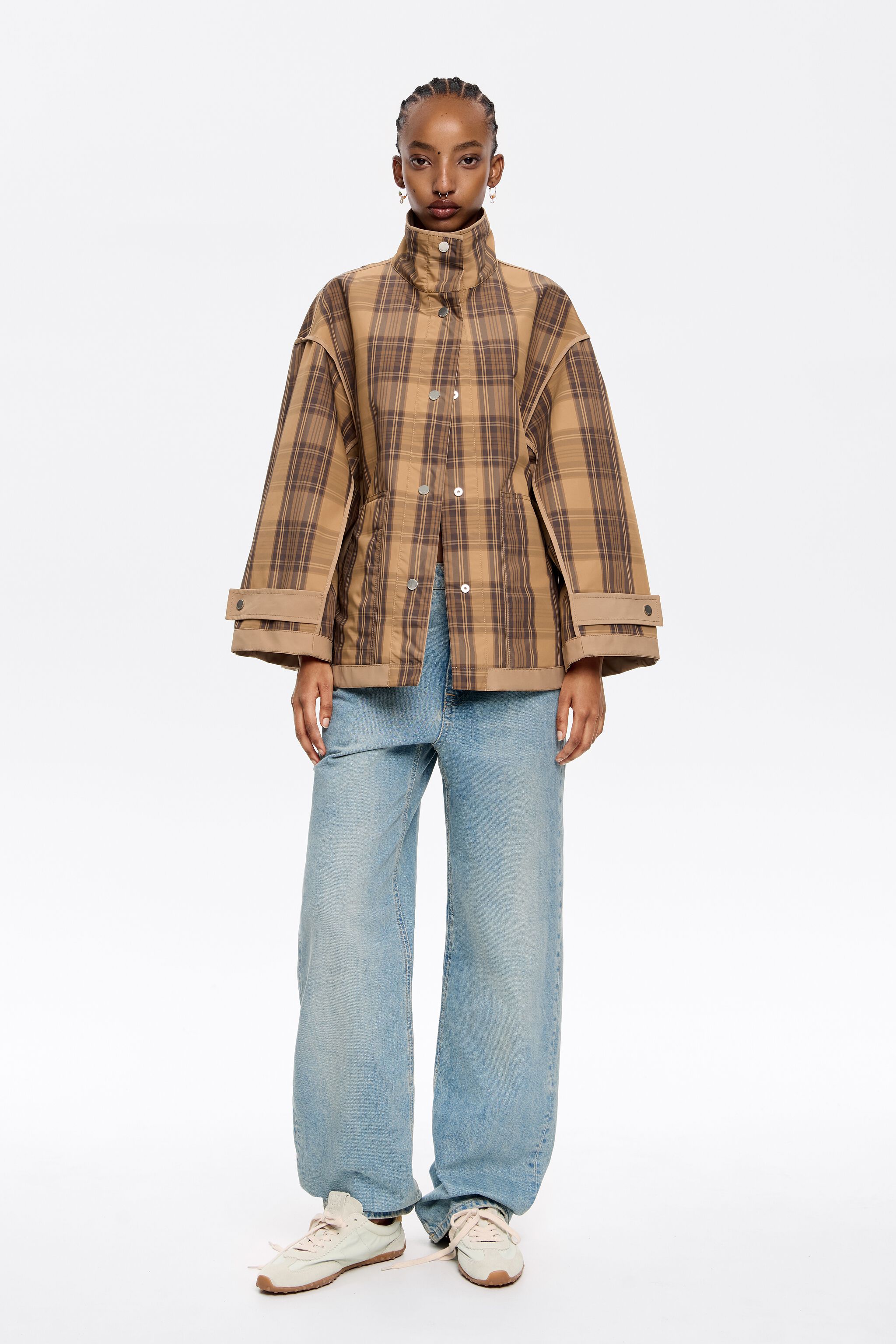 Camel reversible A-line trench