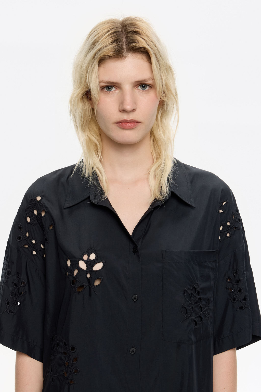 Oversize black shirt with embroidery