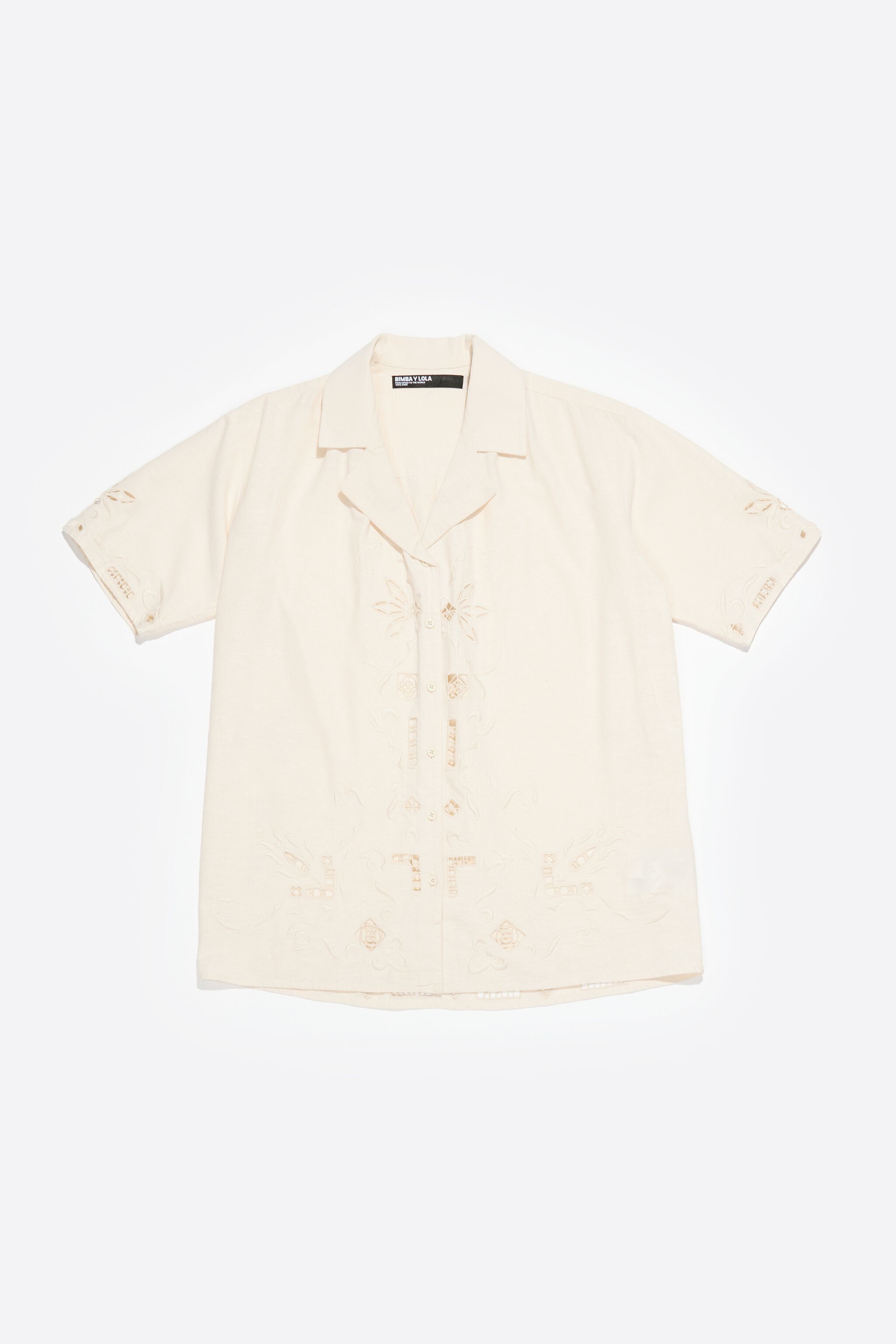 Oversize cream shirt with embroidery