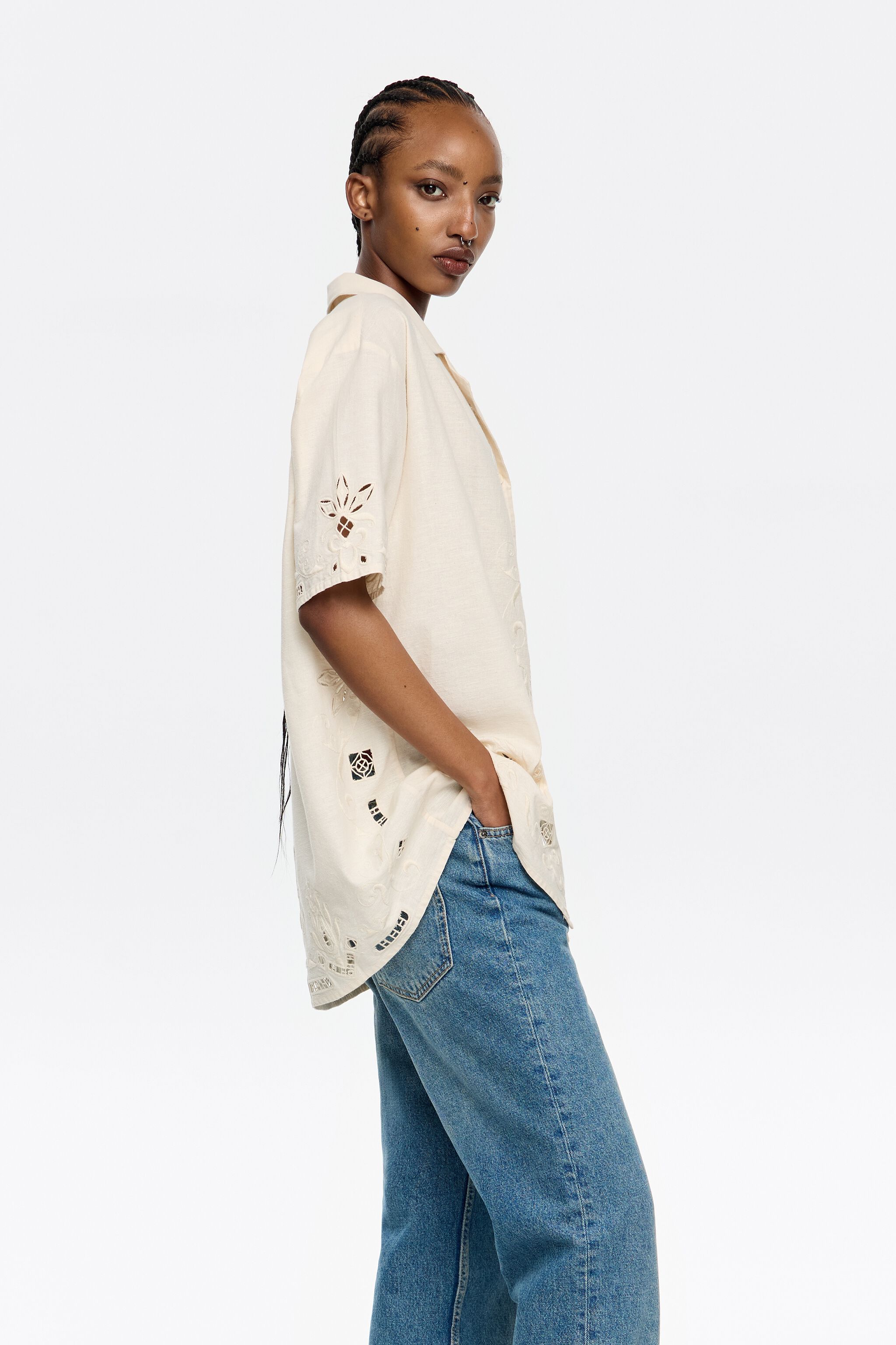 Oversize cream shirt with embroidery