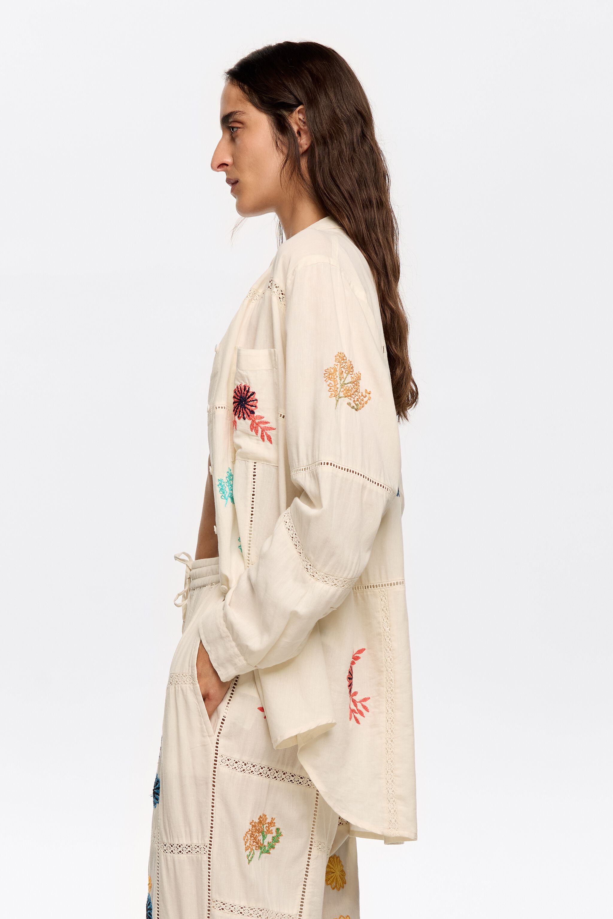 Off-white shirt with contrast embroidered trim