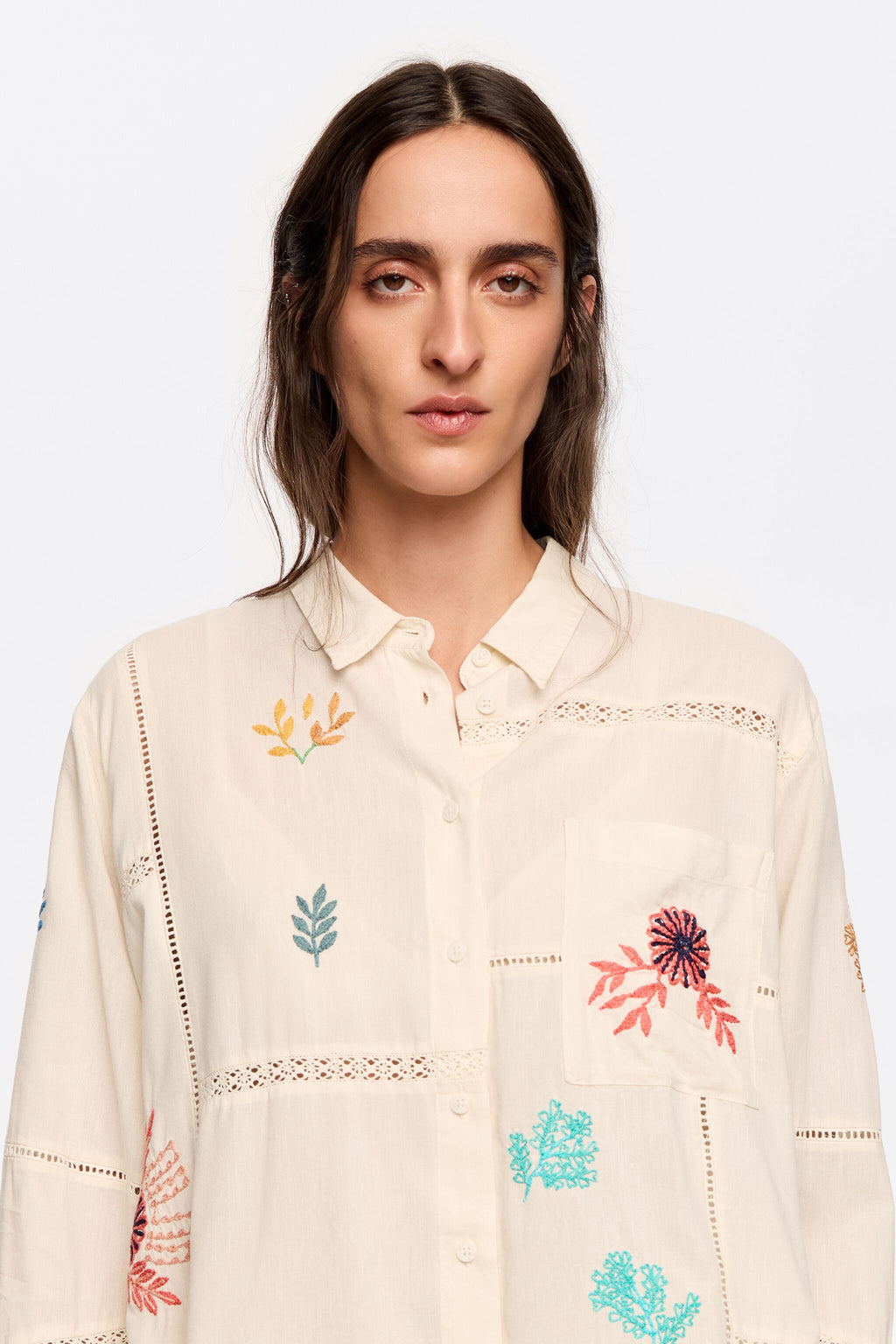 Off-white shirt with contrast embroidered trim