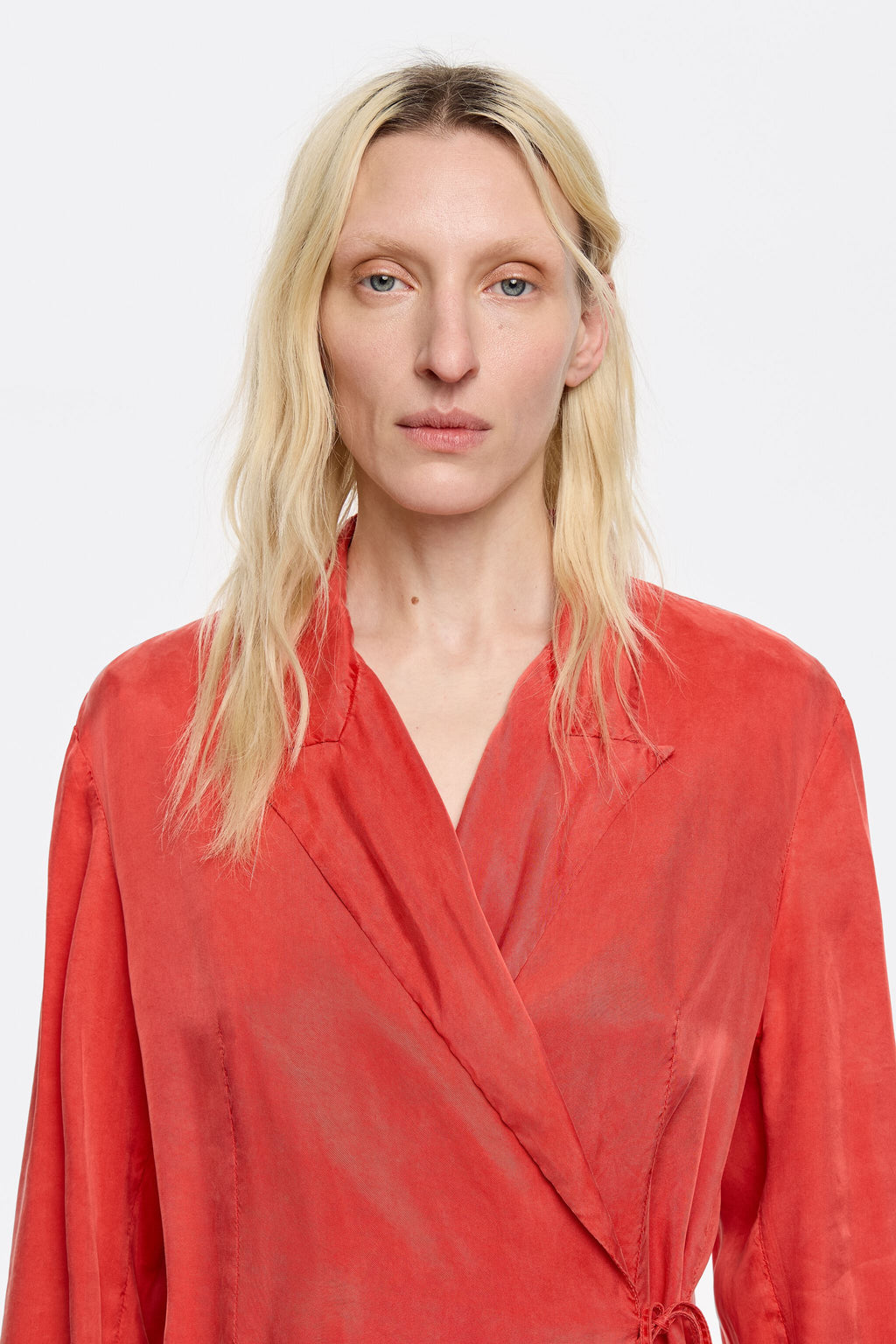 Fluid red double-breasted jacket