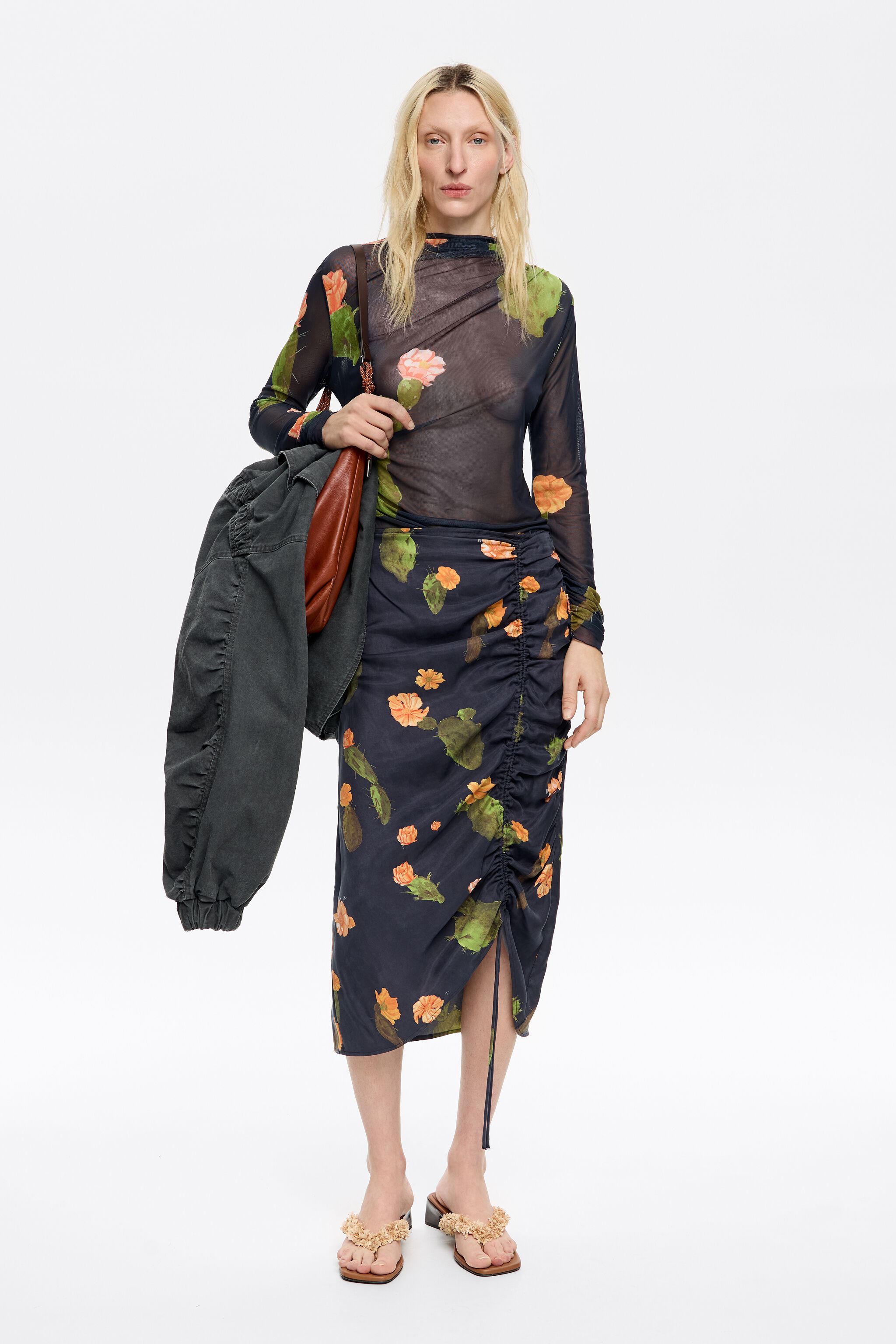 Black Cactus ruched skirt